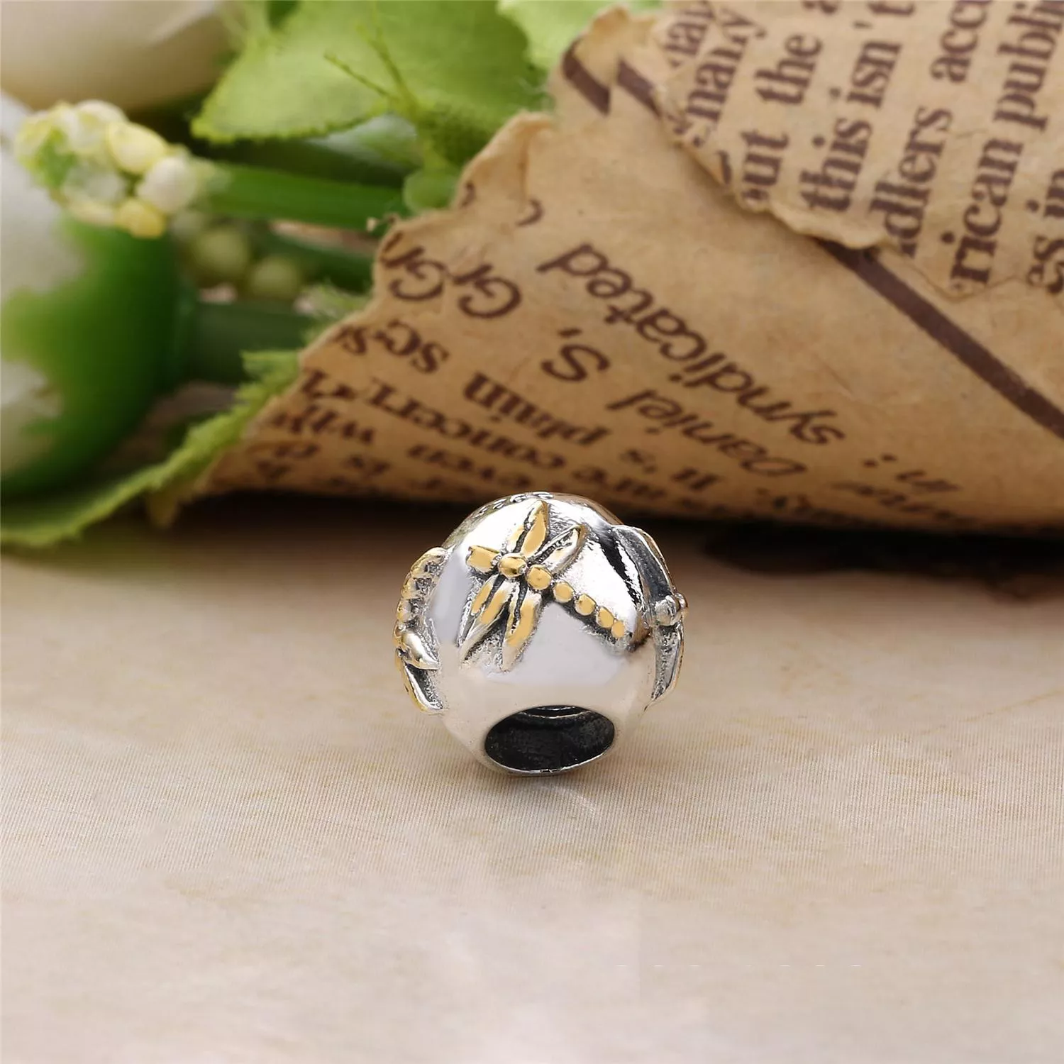 Charm PANDORA de Prata e Ouro Mini Libélulas - 790898
