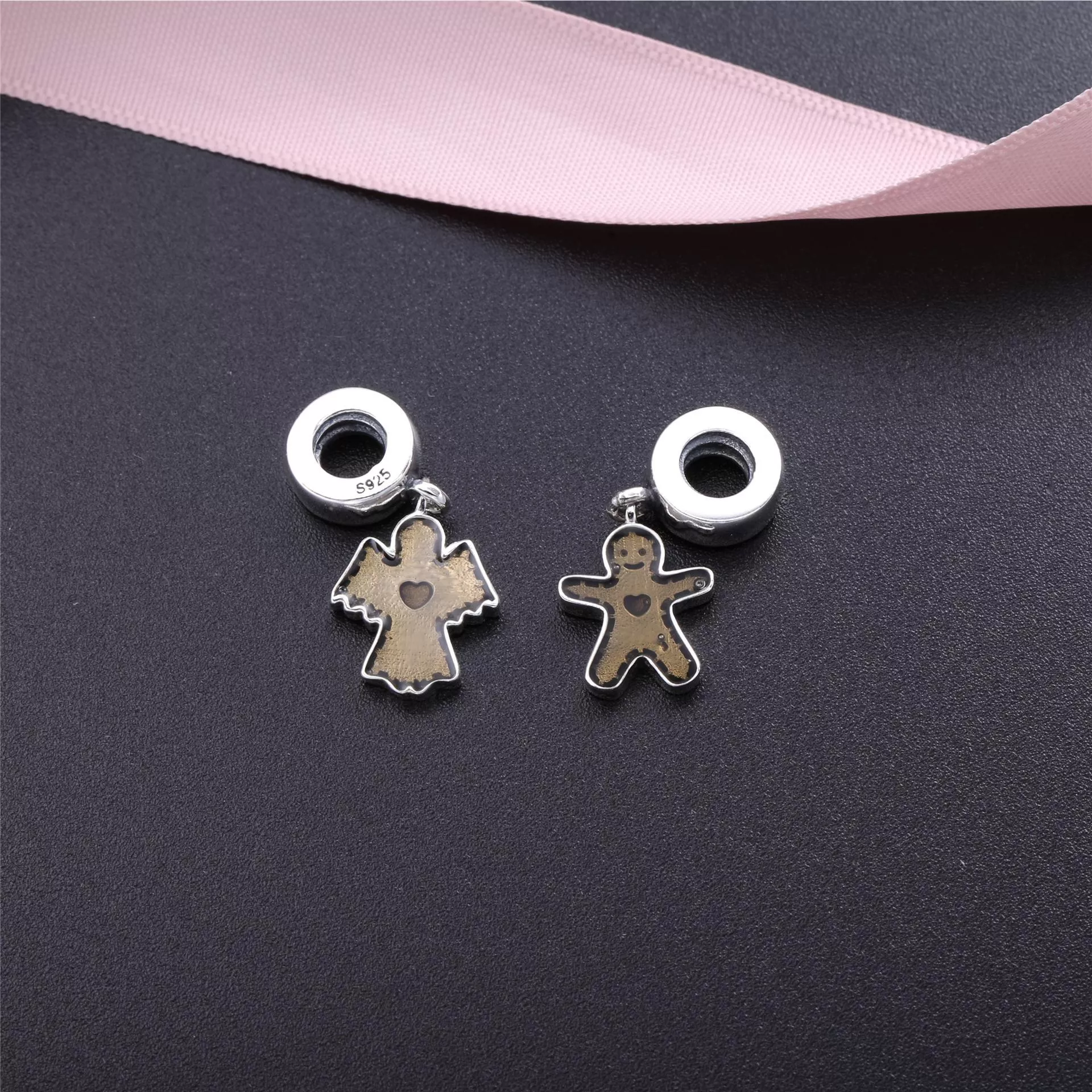 Charm PANDORA de Prata Esmaltado Pendente Ginger Bread - 790997EN29