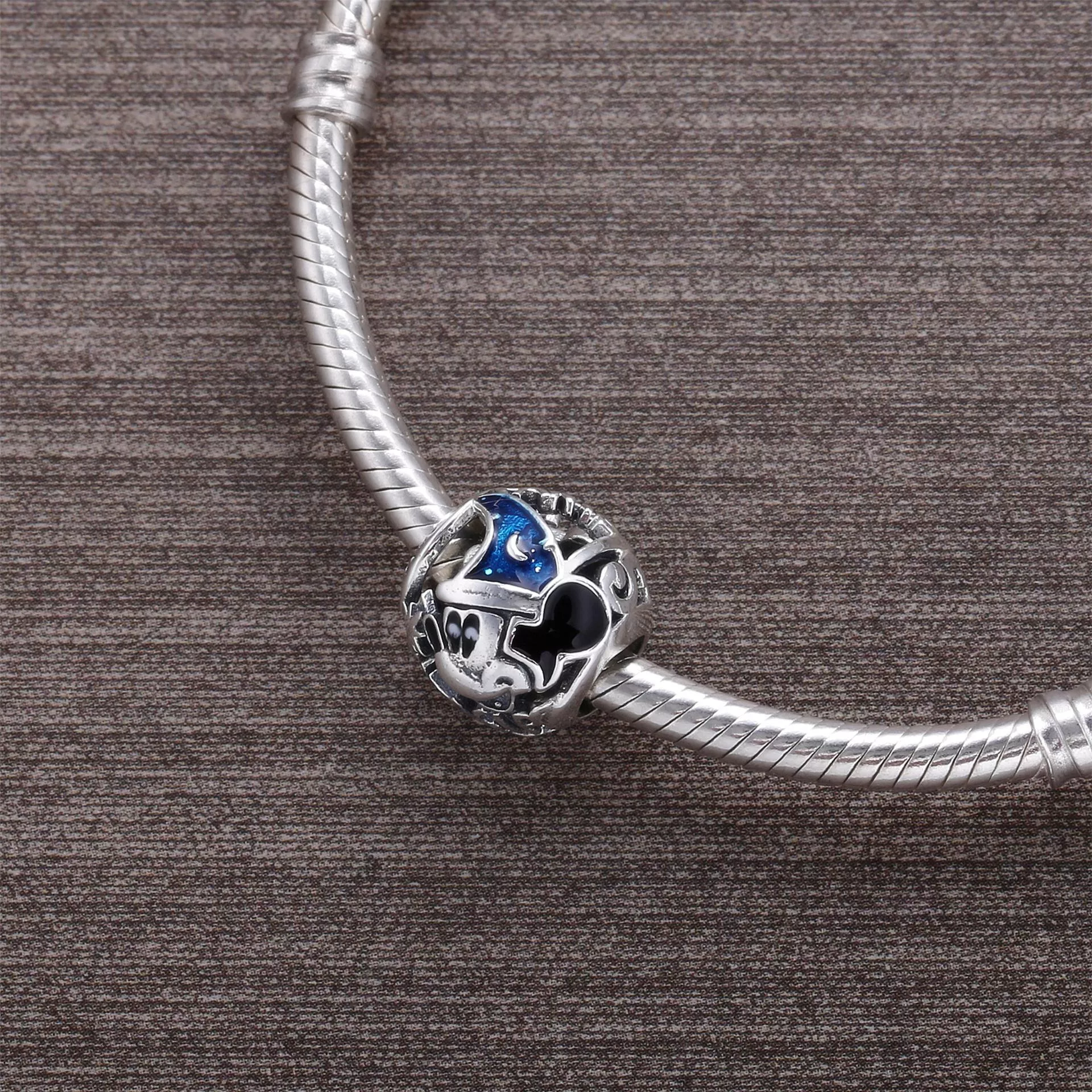 Charm Pandora de prata Sorcerer Mickey Fantasia 75º Aniversário