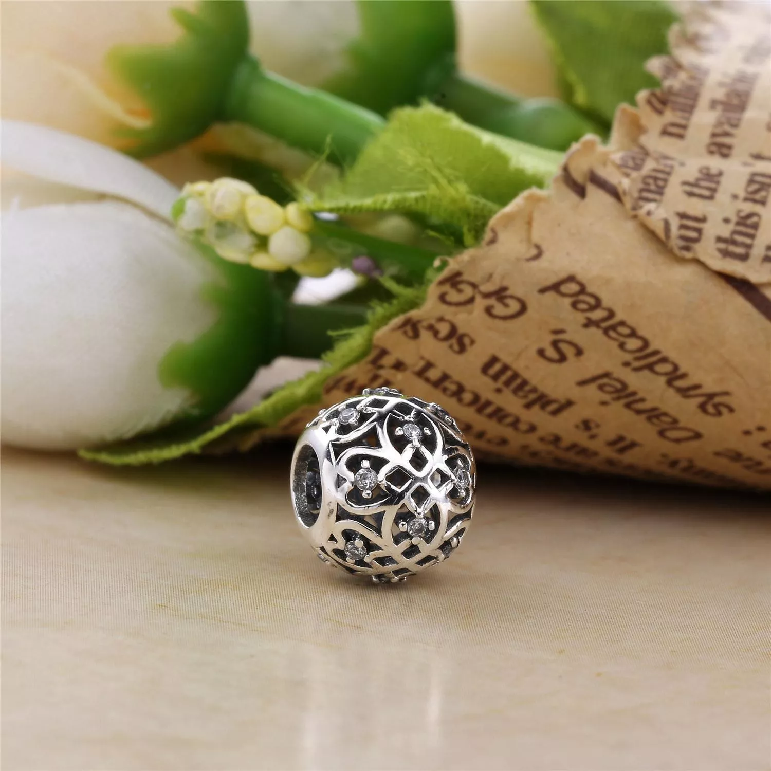 Charm PANDORA de Prata Vazado Brilho da Renda - 791295CZ