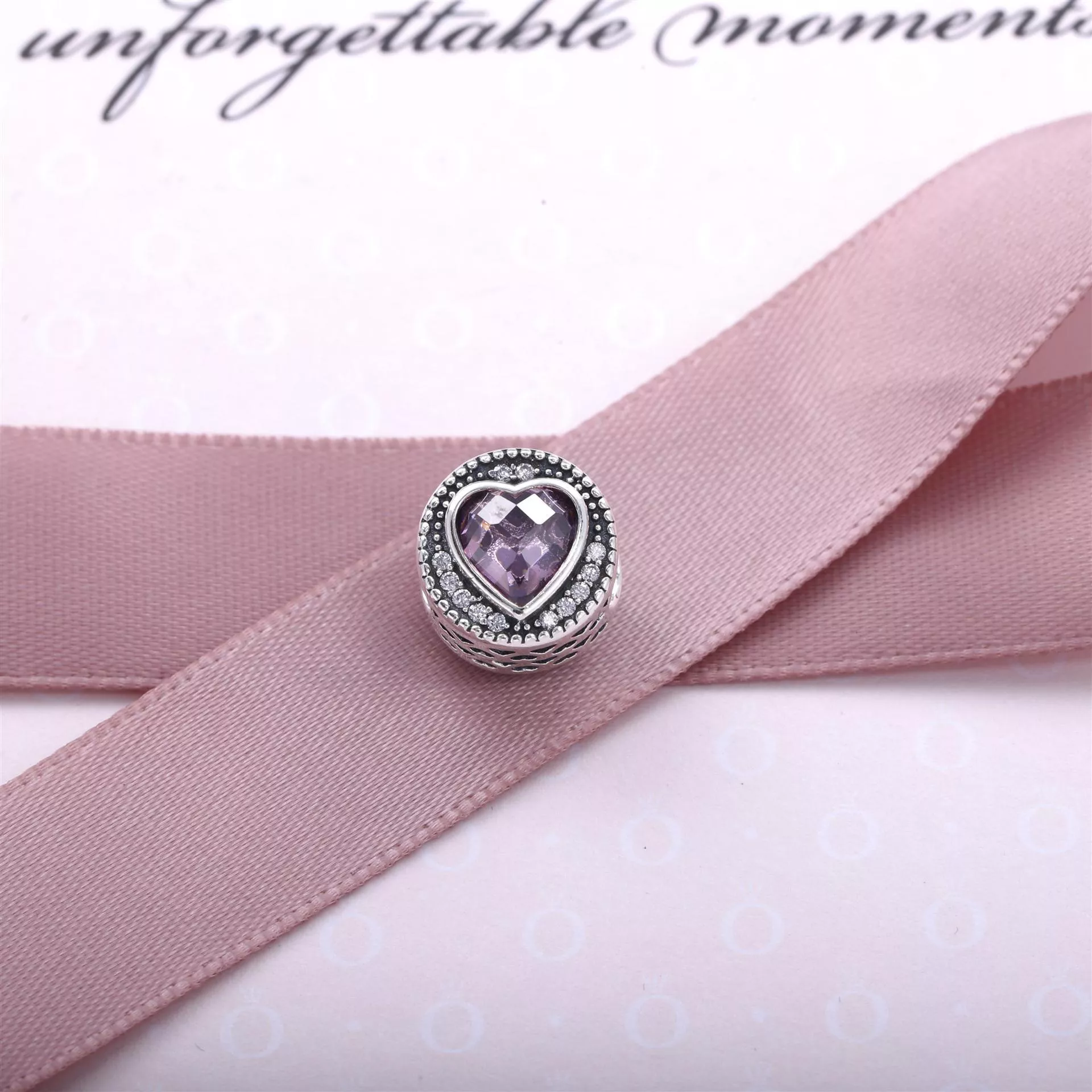 Charm PANDORA ESSENCE PASSION "Paixão" - 796081CZ