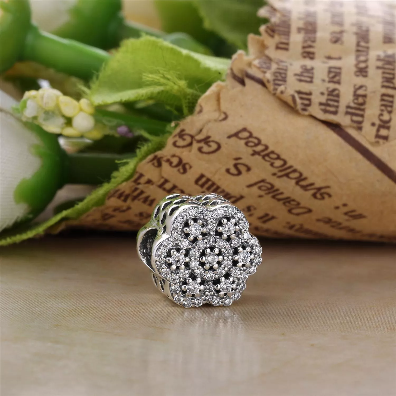 Charm PANDORA Flores Cristalizadas - 791998CZ