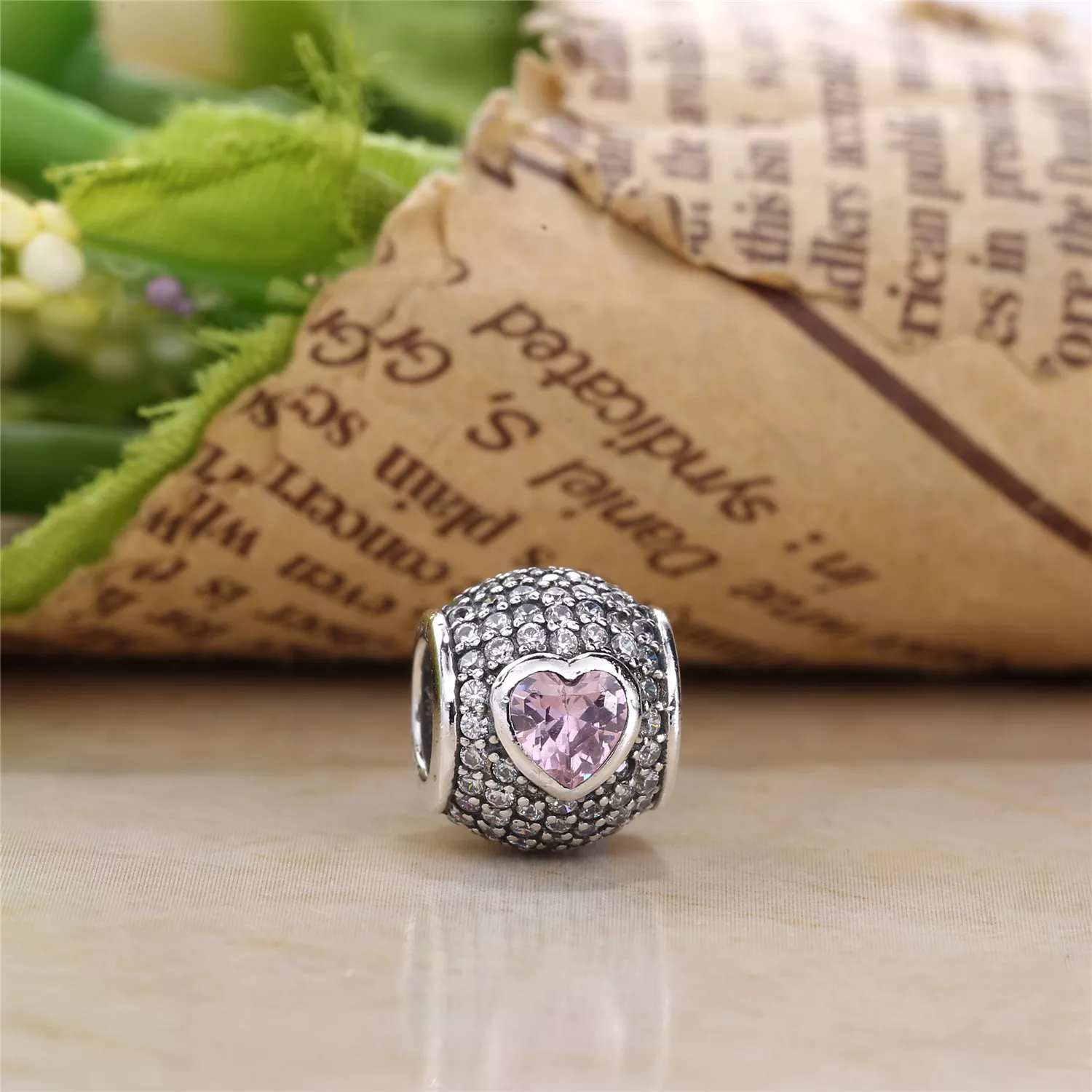 Charm PANDORA Pavê Coração Carinhoso - 791815CZS