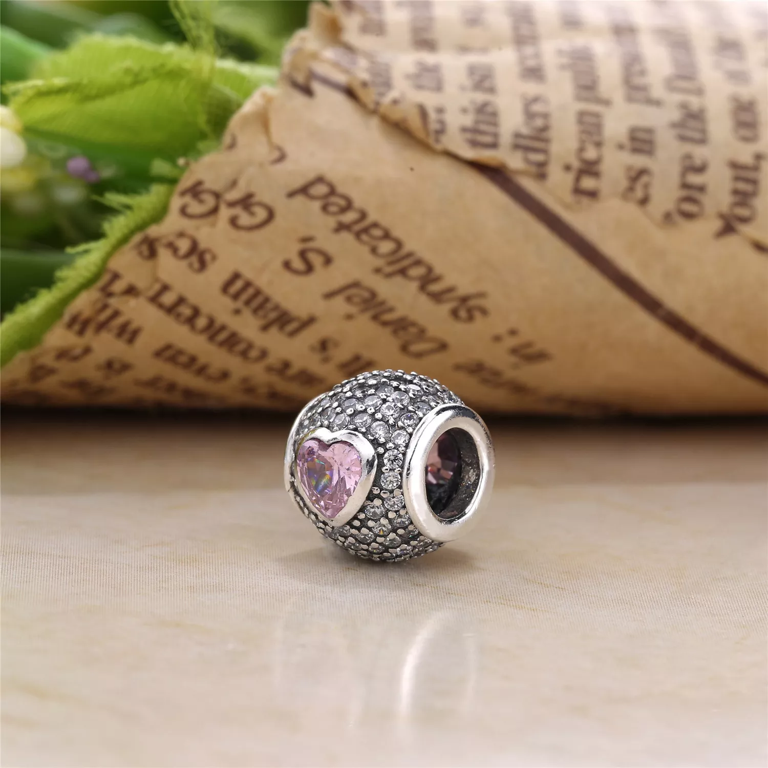 Charm PANDORA Pavê Coração Carinhoso - 791815CZS