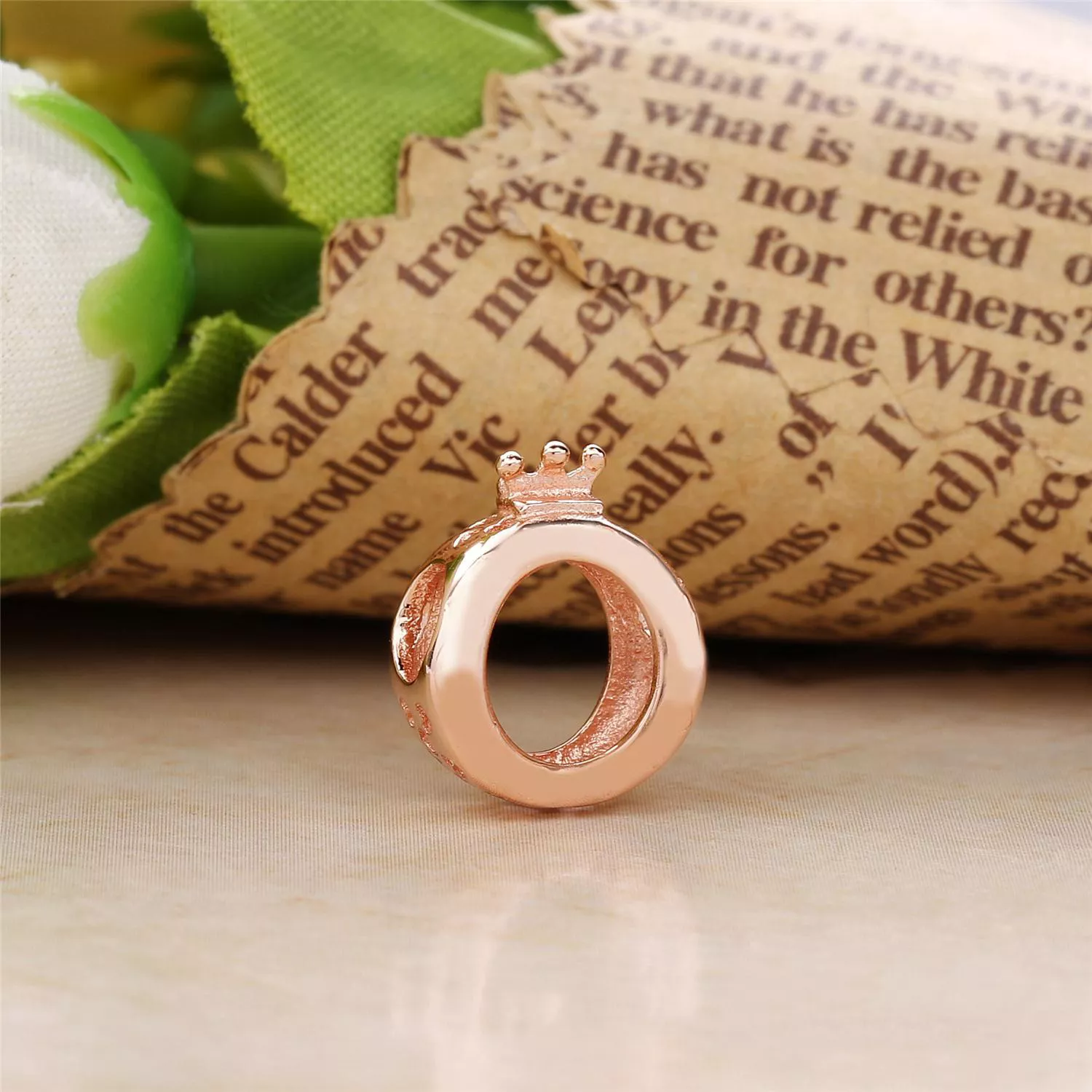 Charm ROSETM PANDORA Signature Corôa - 787401