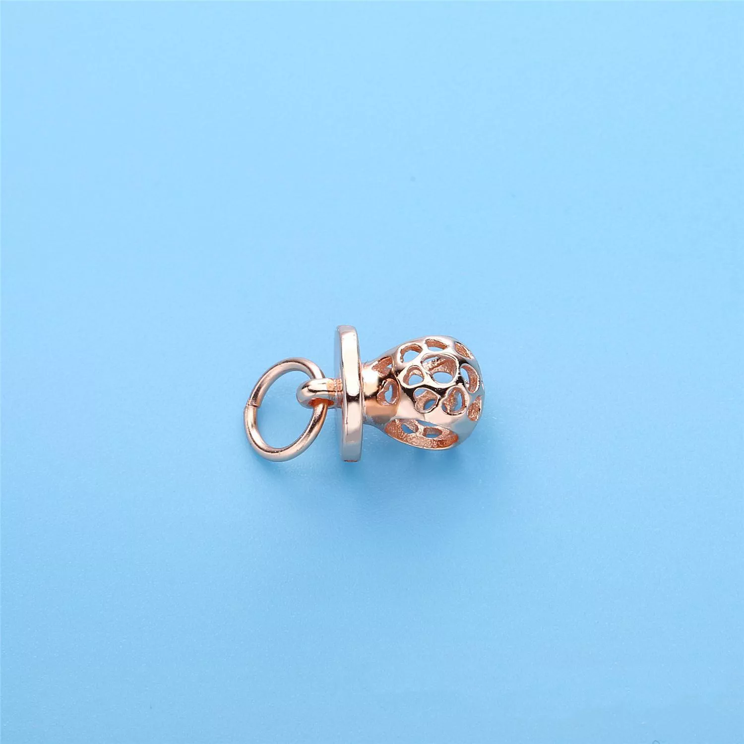 Charm PANDORA Rose Chupeta com Corações - 787256