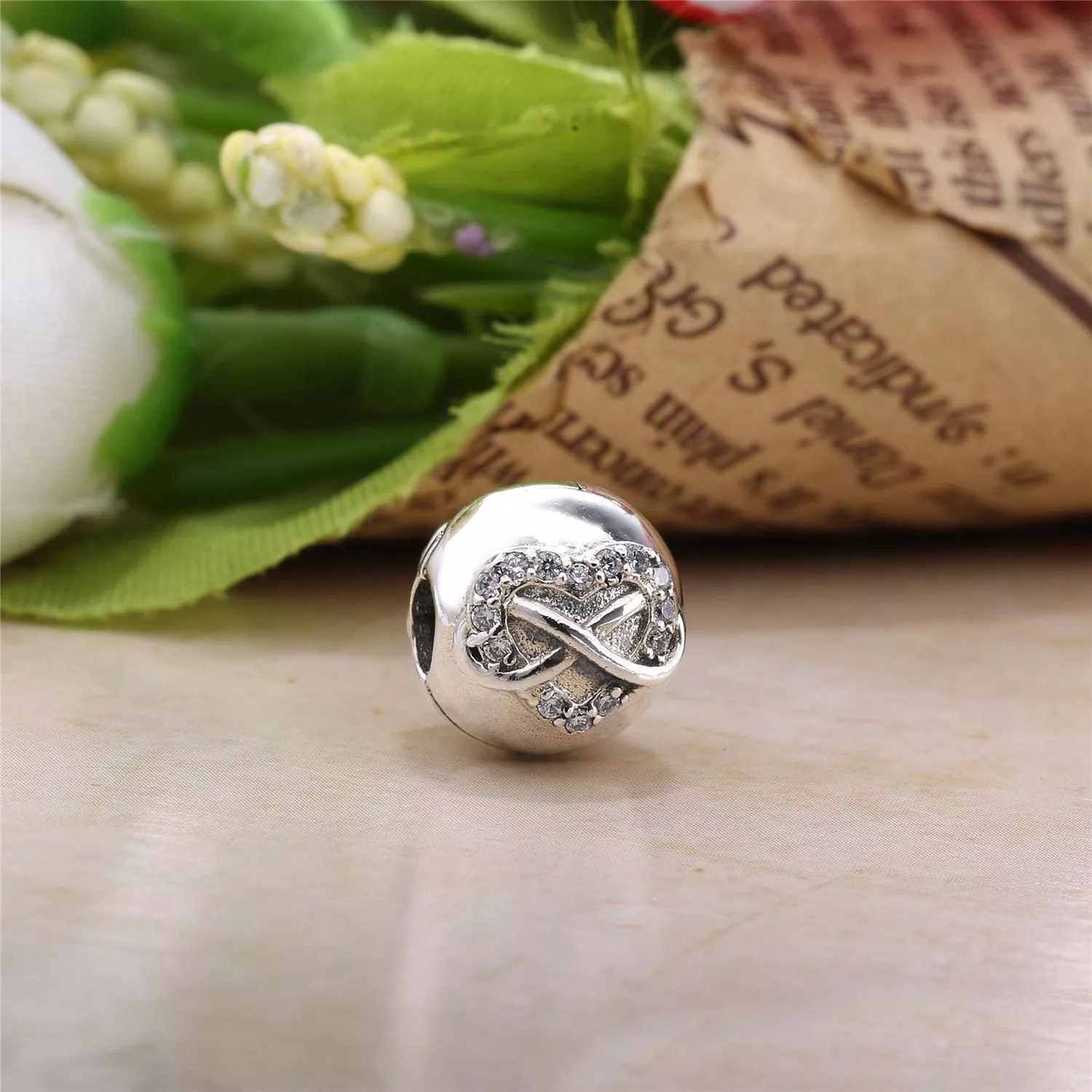 Clipe PANDORA Amor Infinito - 791947CZ