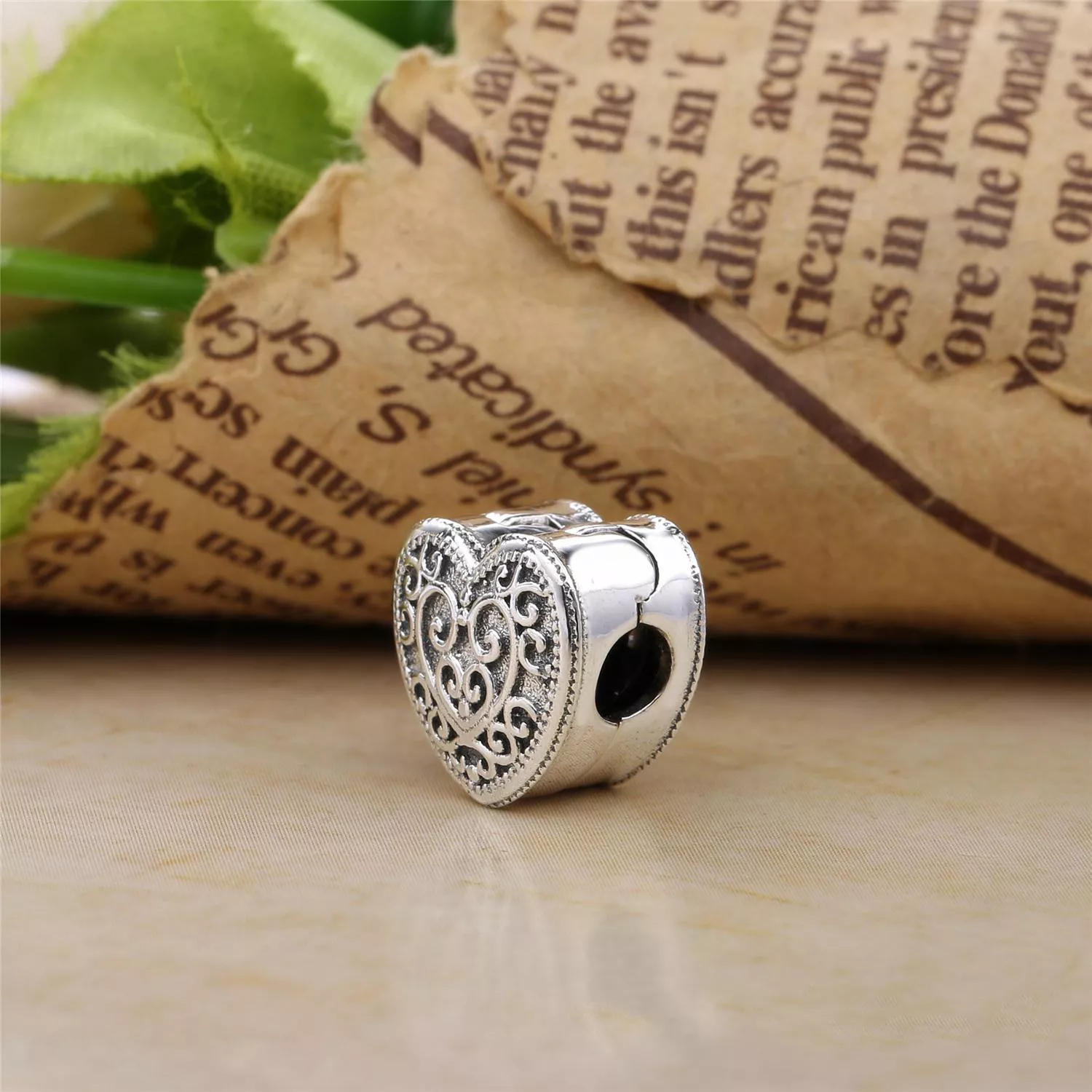 Clipe PANDORA Coração Exuberante - 797024