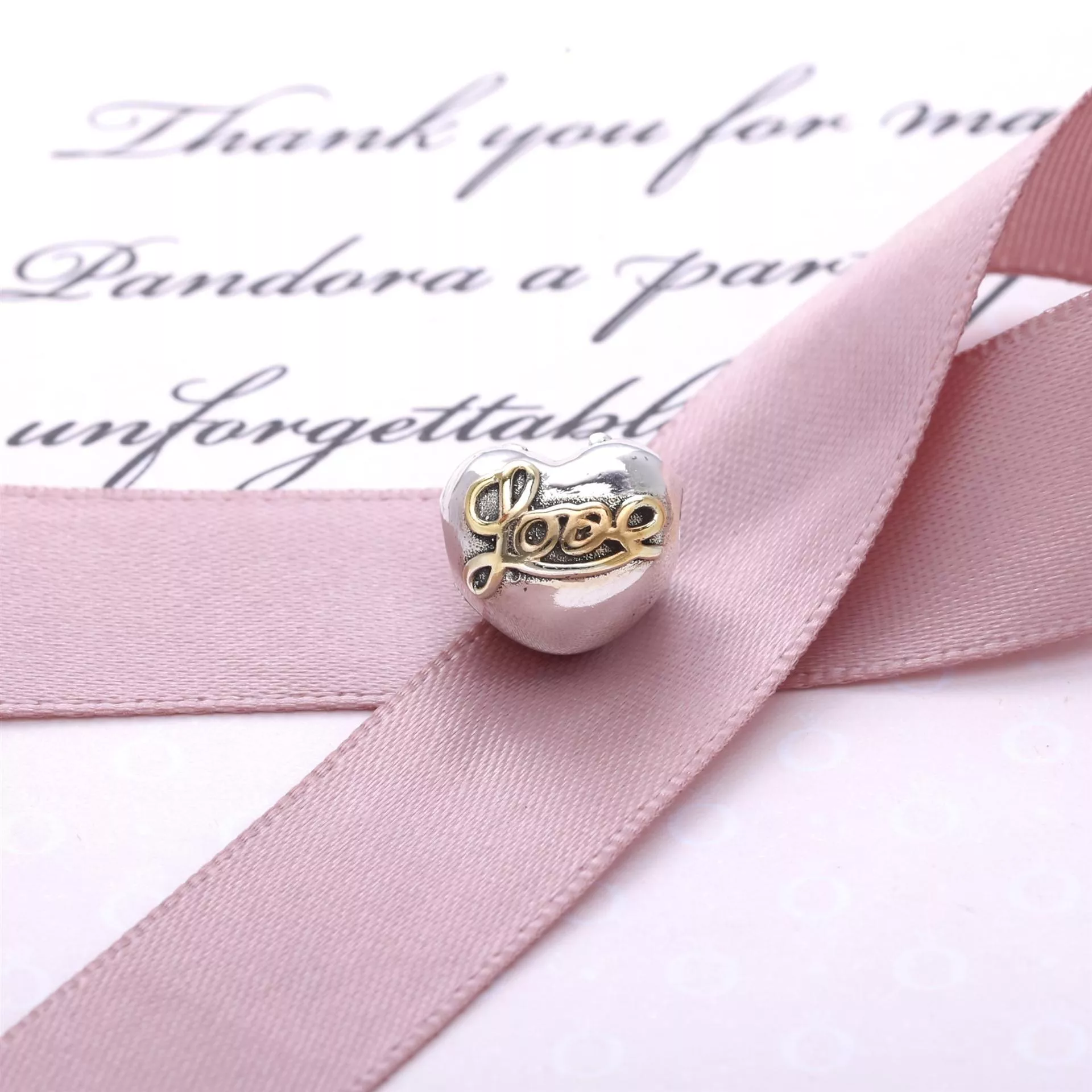 Clipe PANDORA Coração Love - 791735