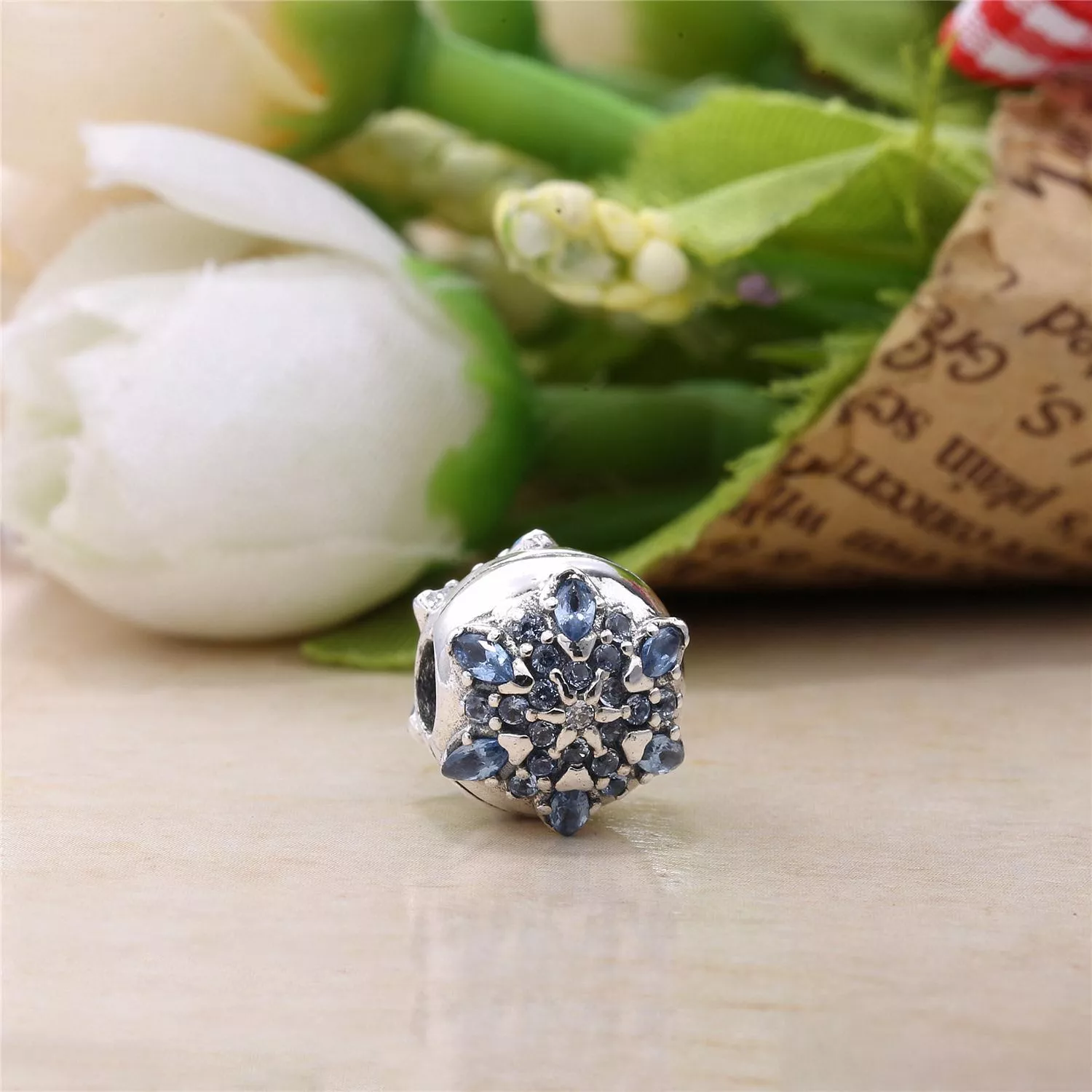 Clipe PANDORA Cristal Floco de Neve - 791997NMB