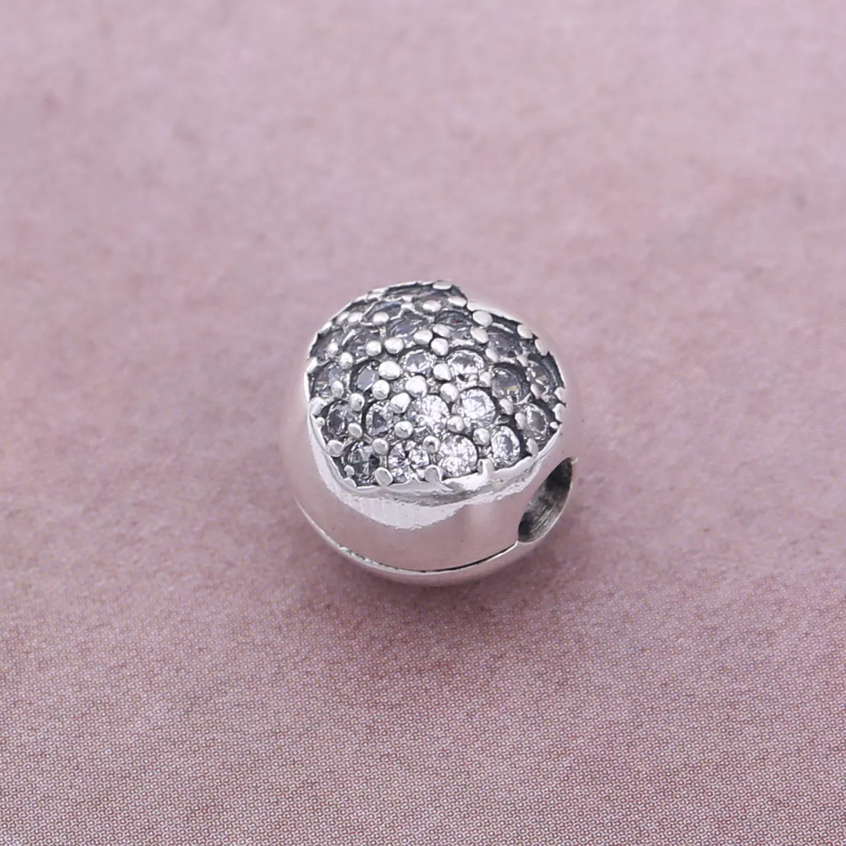 Clipe PANDORA de Prata Coração de Pavê - 791053CZ