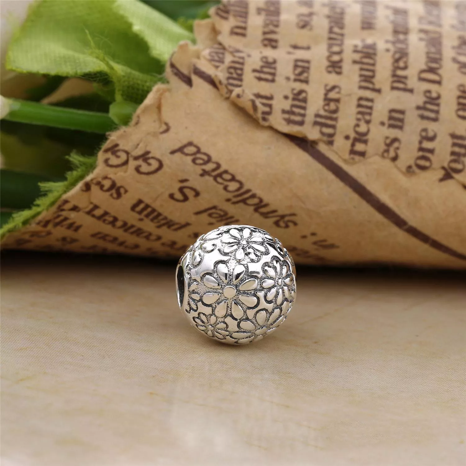 Clipe PANDORA de Prata Margaridas - 791013