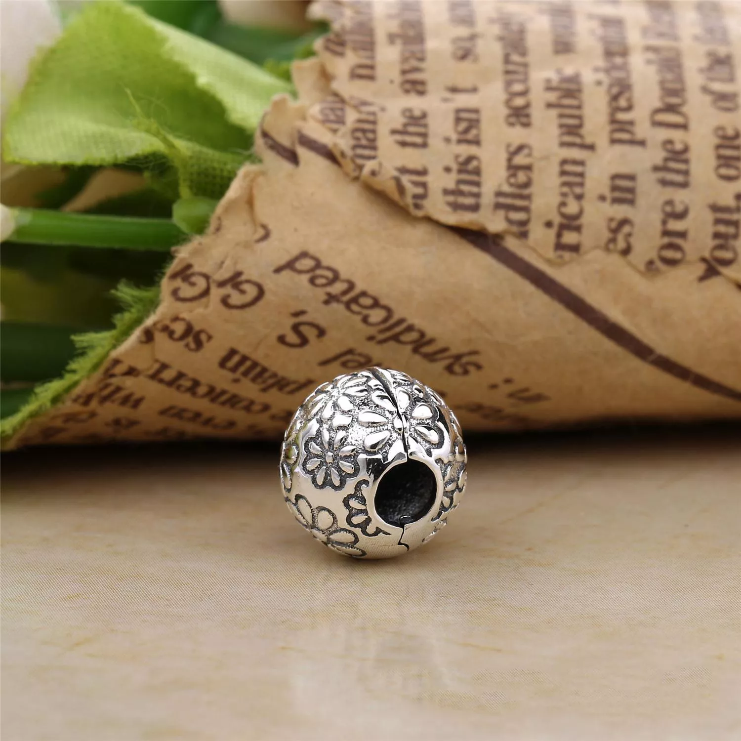 Clipe PANDORA de Prata Margaridas - 791013