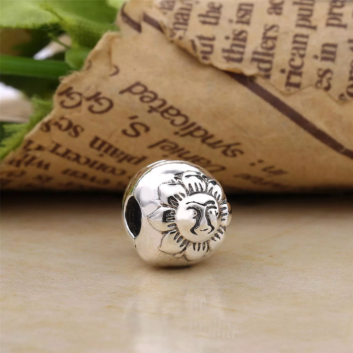 Clipe PANDORA de Prata Sol&Lua - 791208CZ