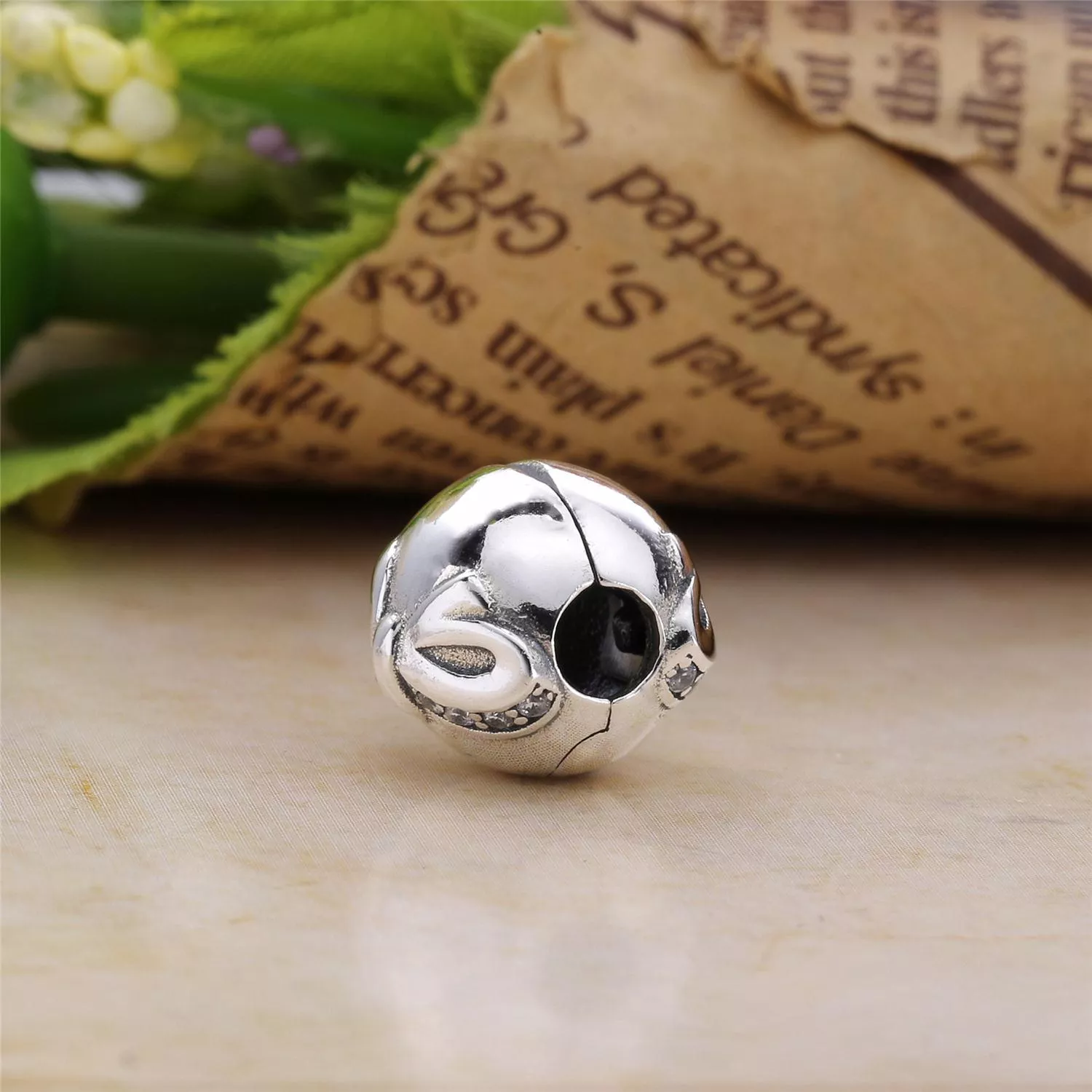 Clipe PANDORA Doce Laço - 791777CZ