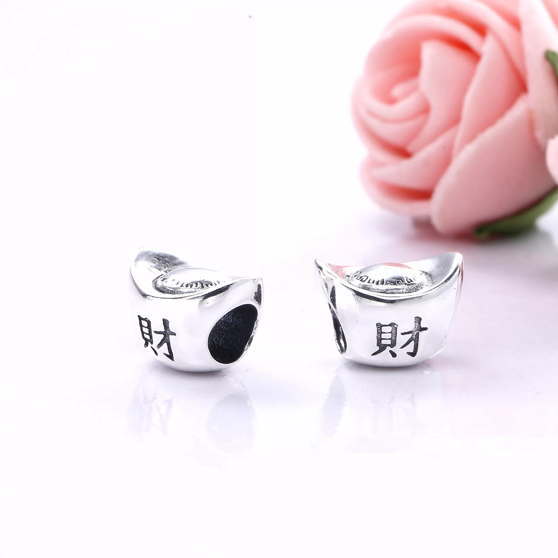 Conta PANDORA Lingote chinês - 791300