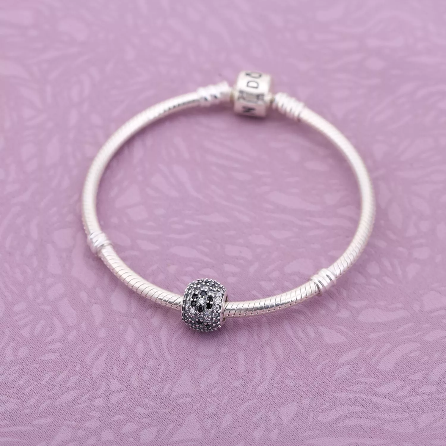 Charm PANDORA de Prata Pavê Flor de Cerejeira Preta - 791170NCK