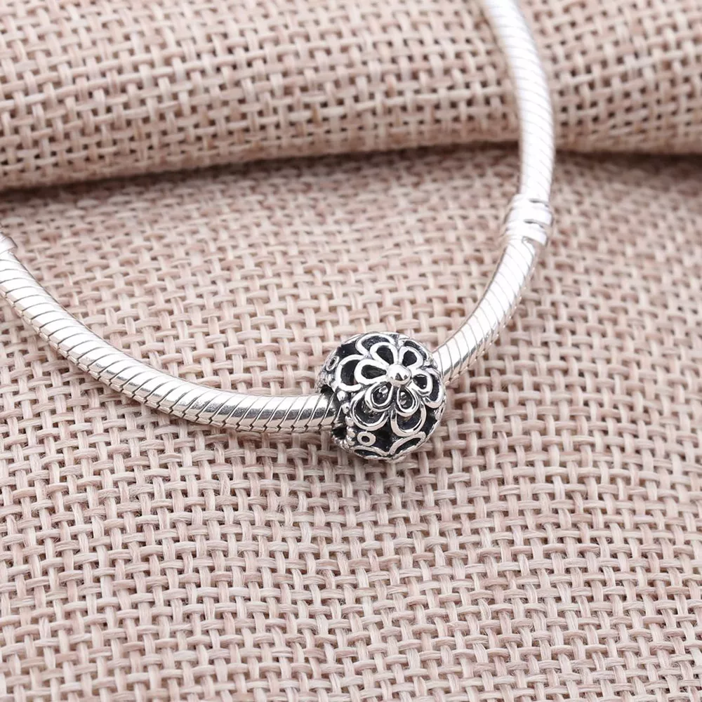 Charm PANDORA de Prata Vazado Flor de Maça - 790965