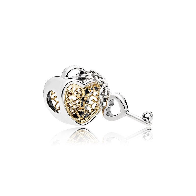 pandoras de coração com berloques