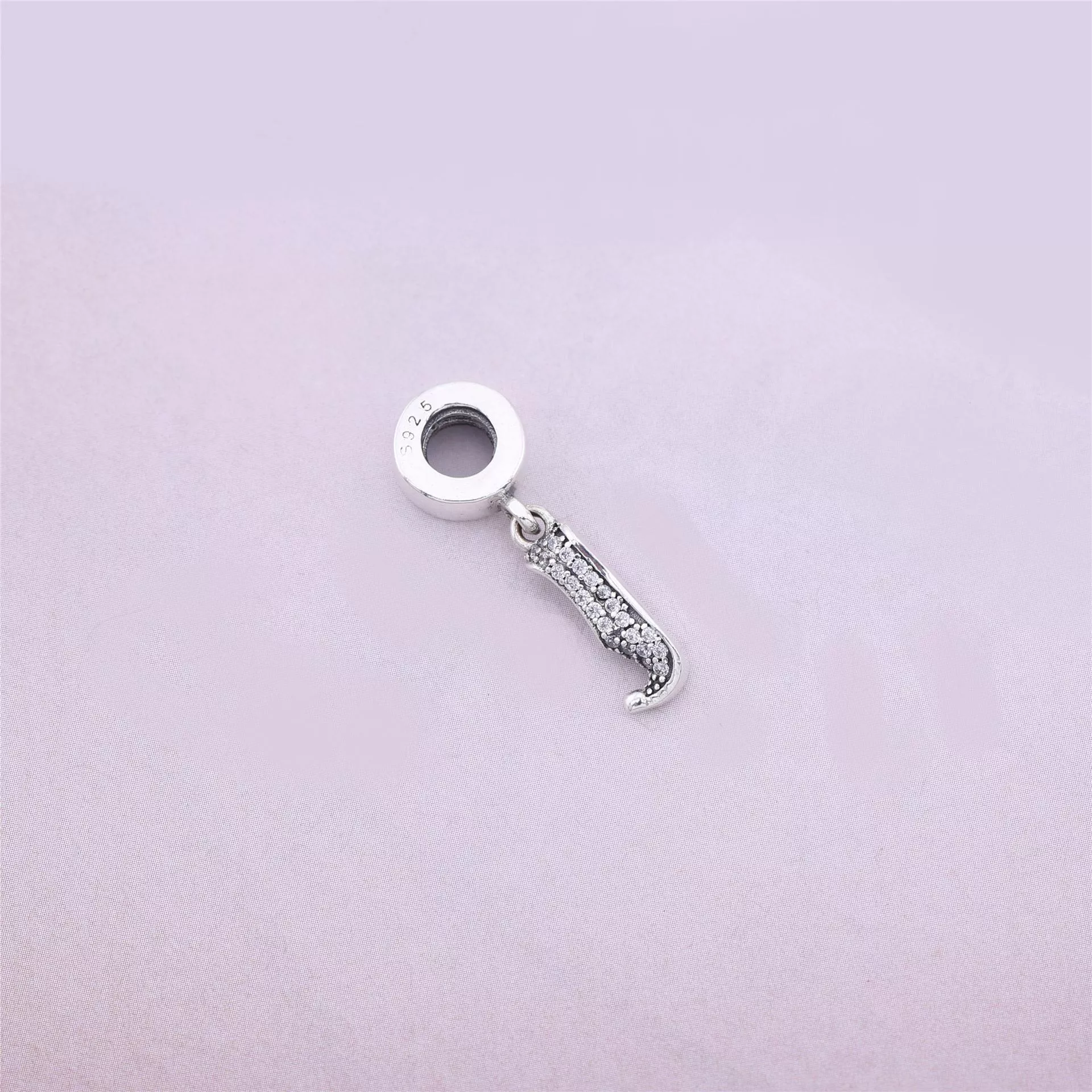 Pingente Pandora de prata Disney, Jasmine's Sparkling Slipper