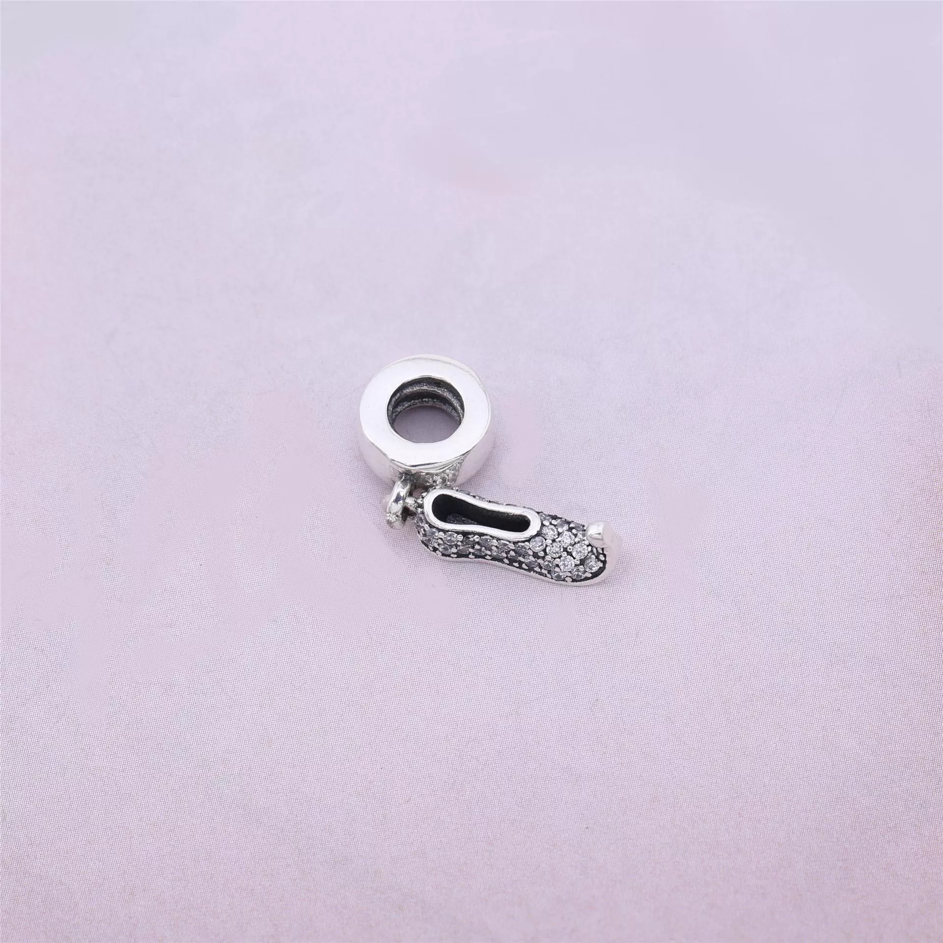 Pingente Pandora de prata Disney, Jasmine's Sparkling Slipper