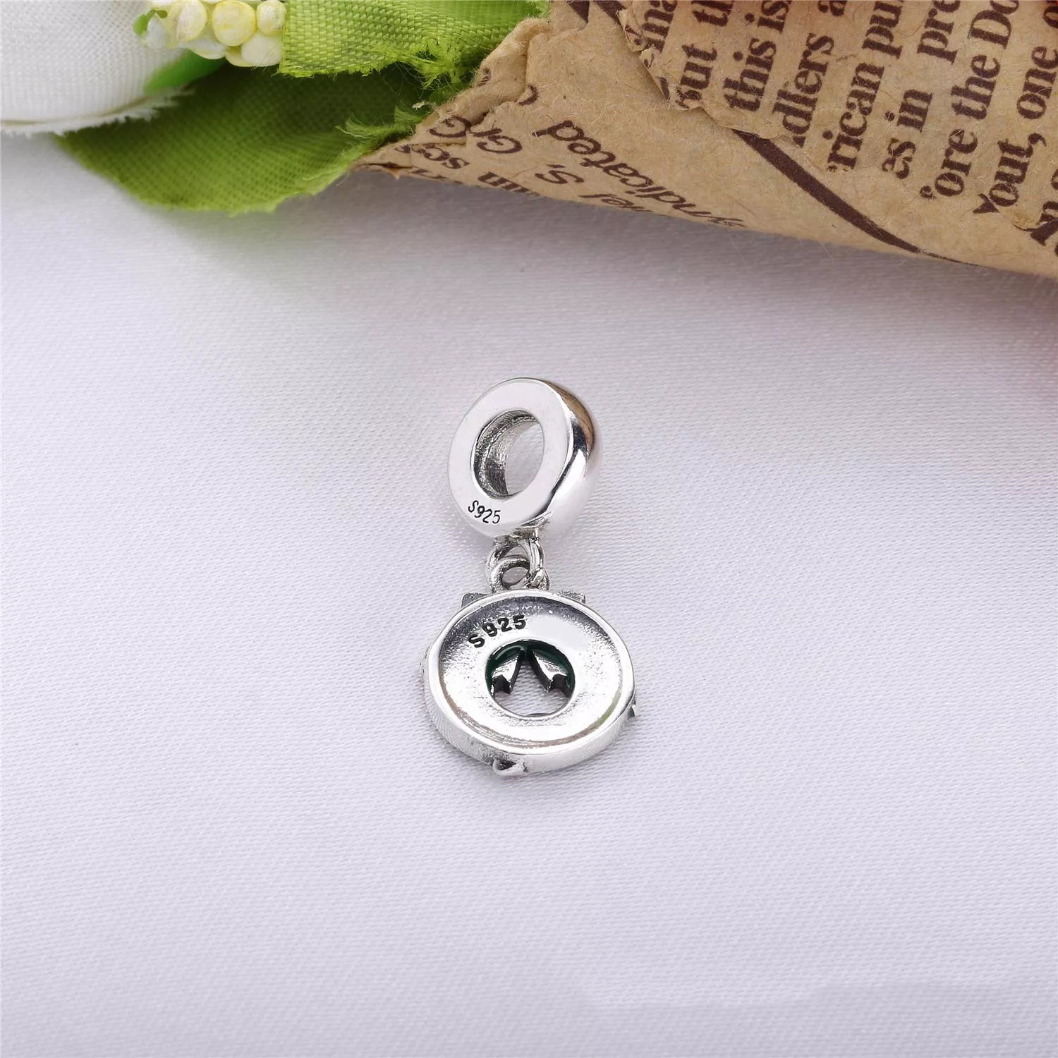 Pingente PANDORA Guirlanda de Natal - 796362ENMX