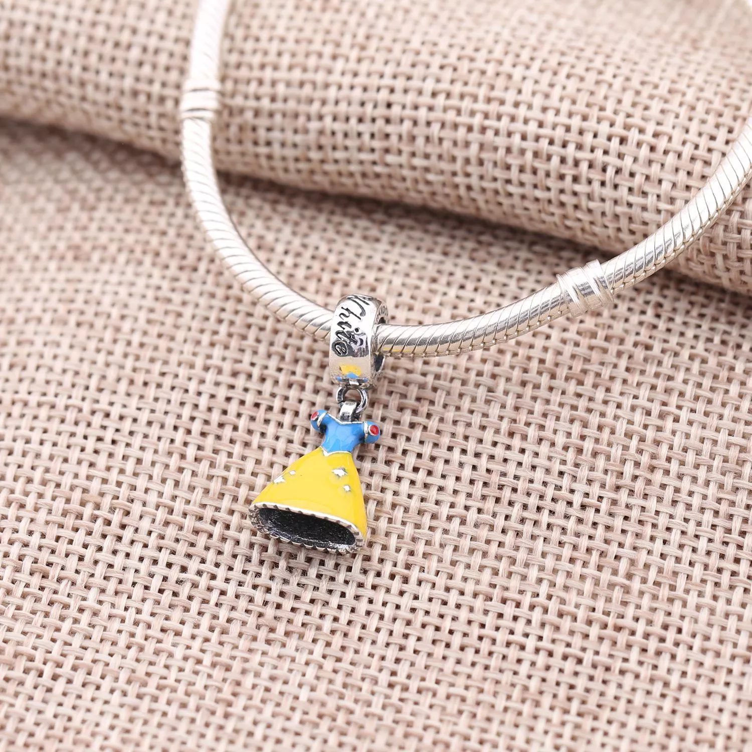 Pingente PANDORA Vestido Branca de Neve - 791579ENMX