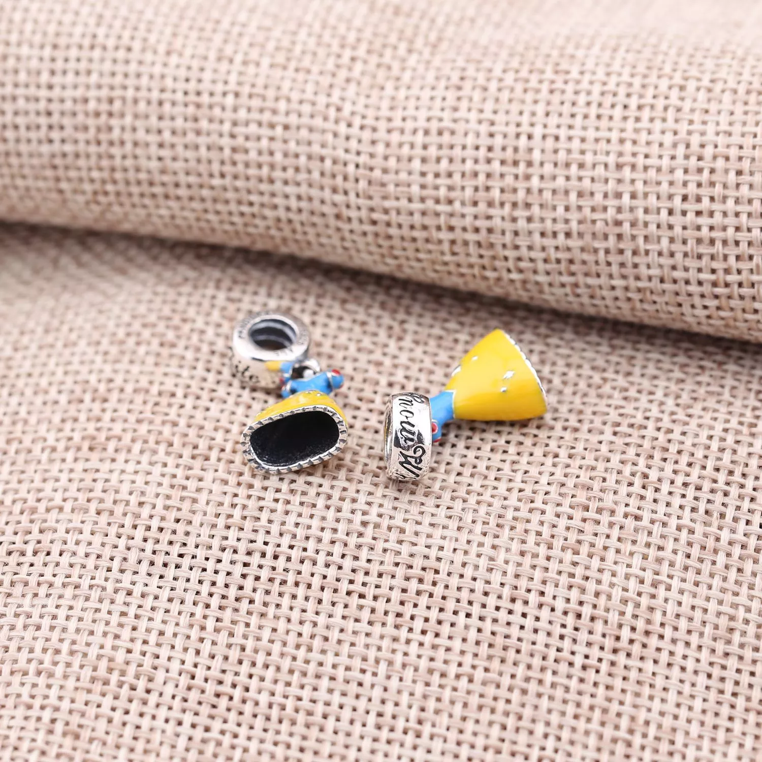 Pingente PANDORA Vestido Branca de Neve - 791579ENMX