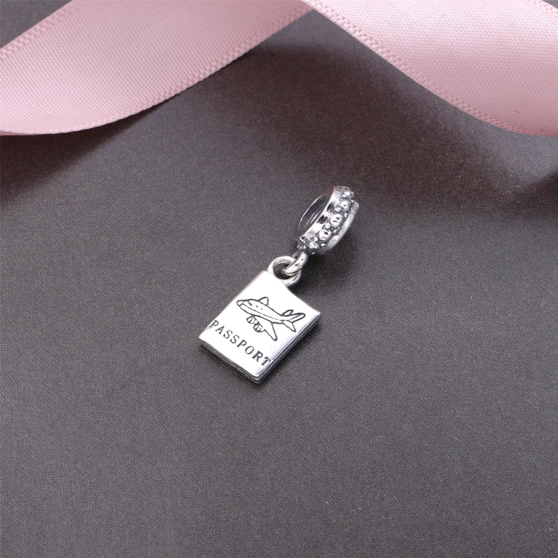 Charm PANDORA de Prata Pendente Passaporte - 791147CZ