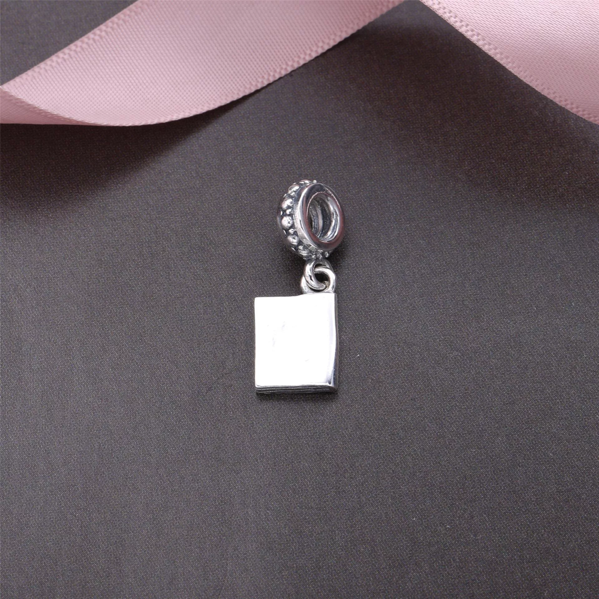 Charm PANDORA de Prata Pendente Passaporte - 791147CZ