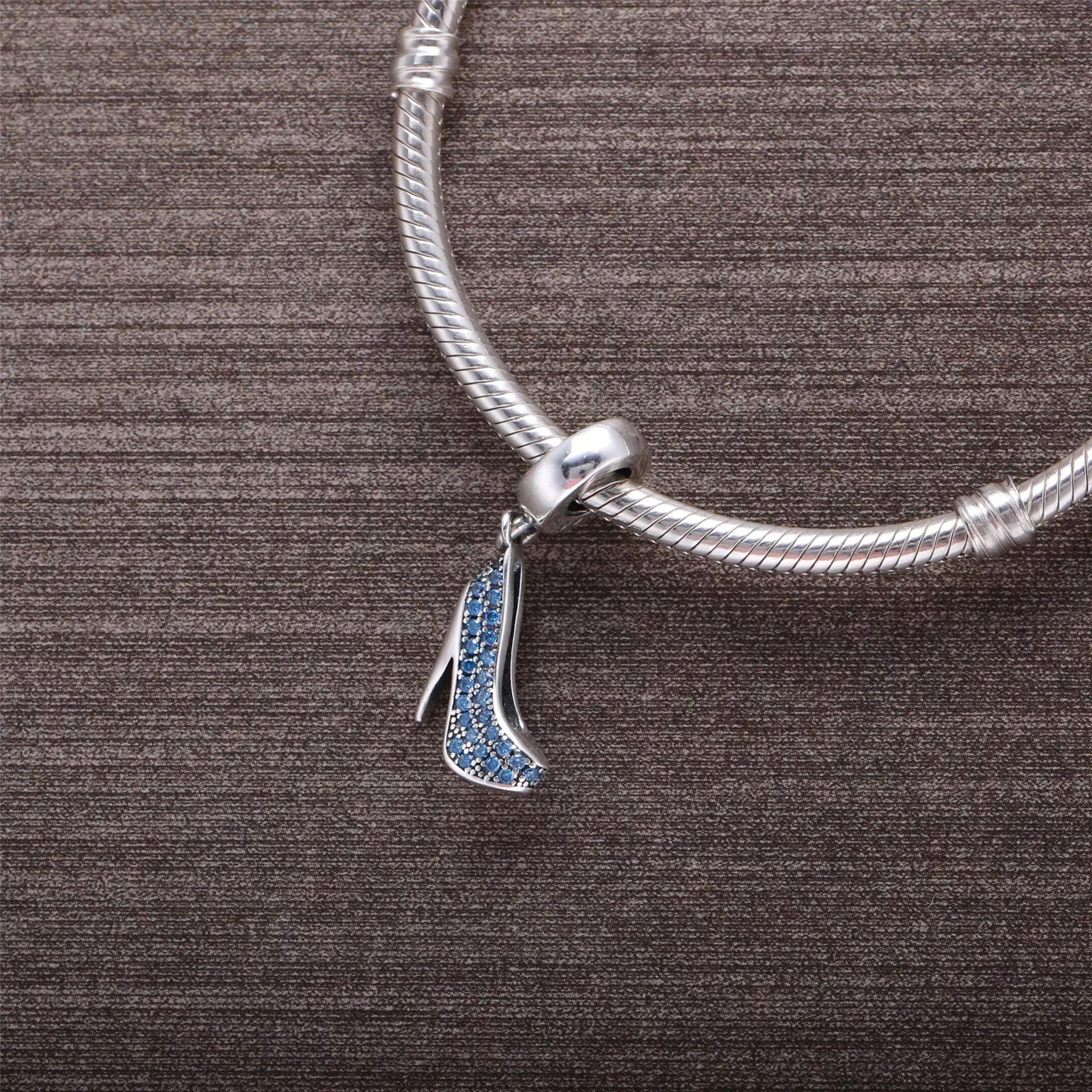 Charm PANDORA Brilhante Salto Alto - 791536CZ