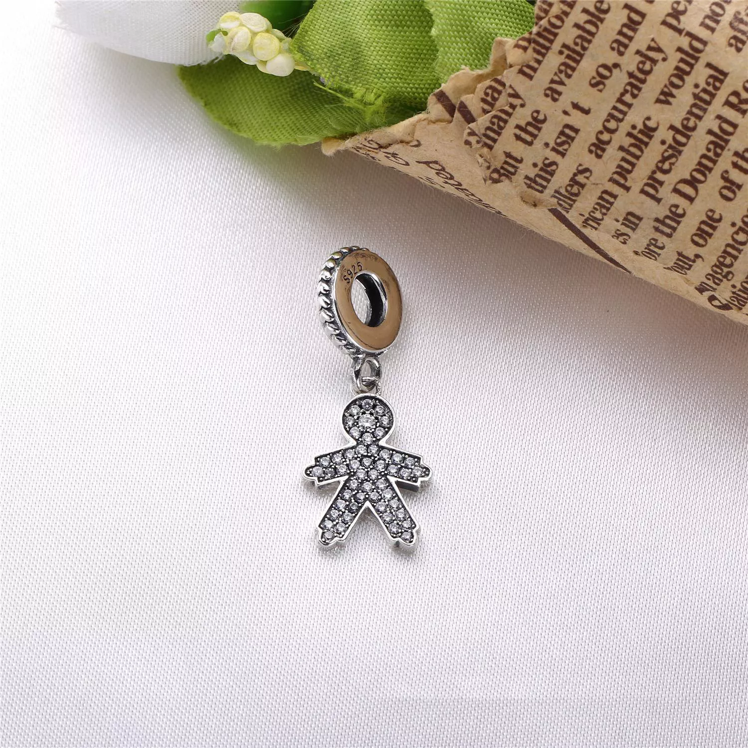 Pingente Pandora de prata Garoto