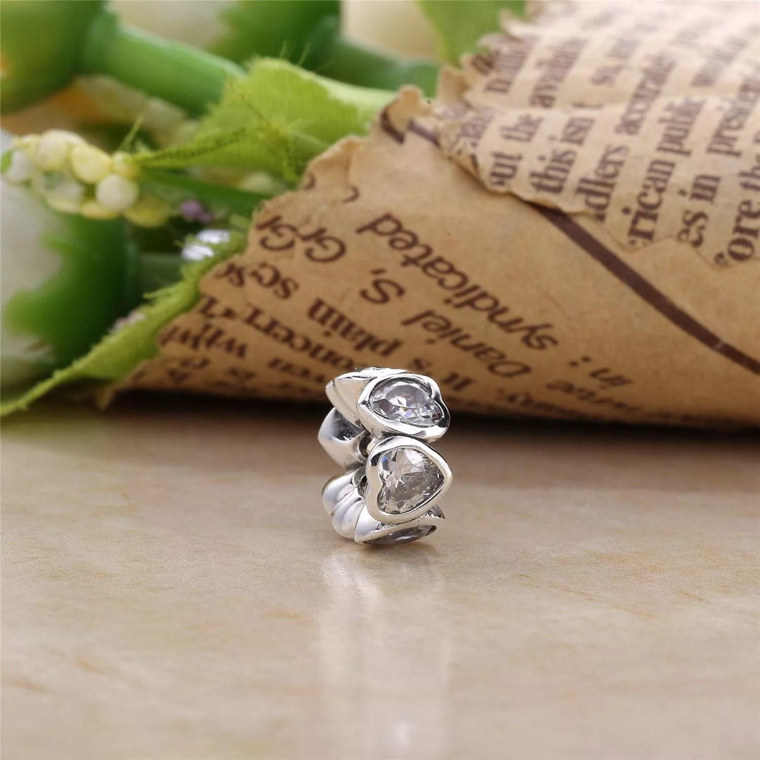 Separador PANDORA de Prata Corações de Zircônias Rosa - 791252CZS