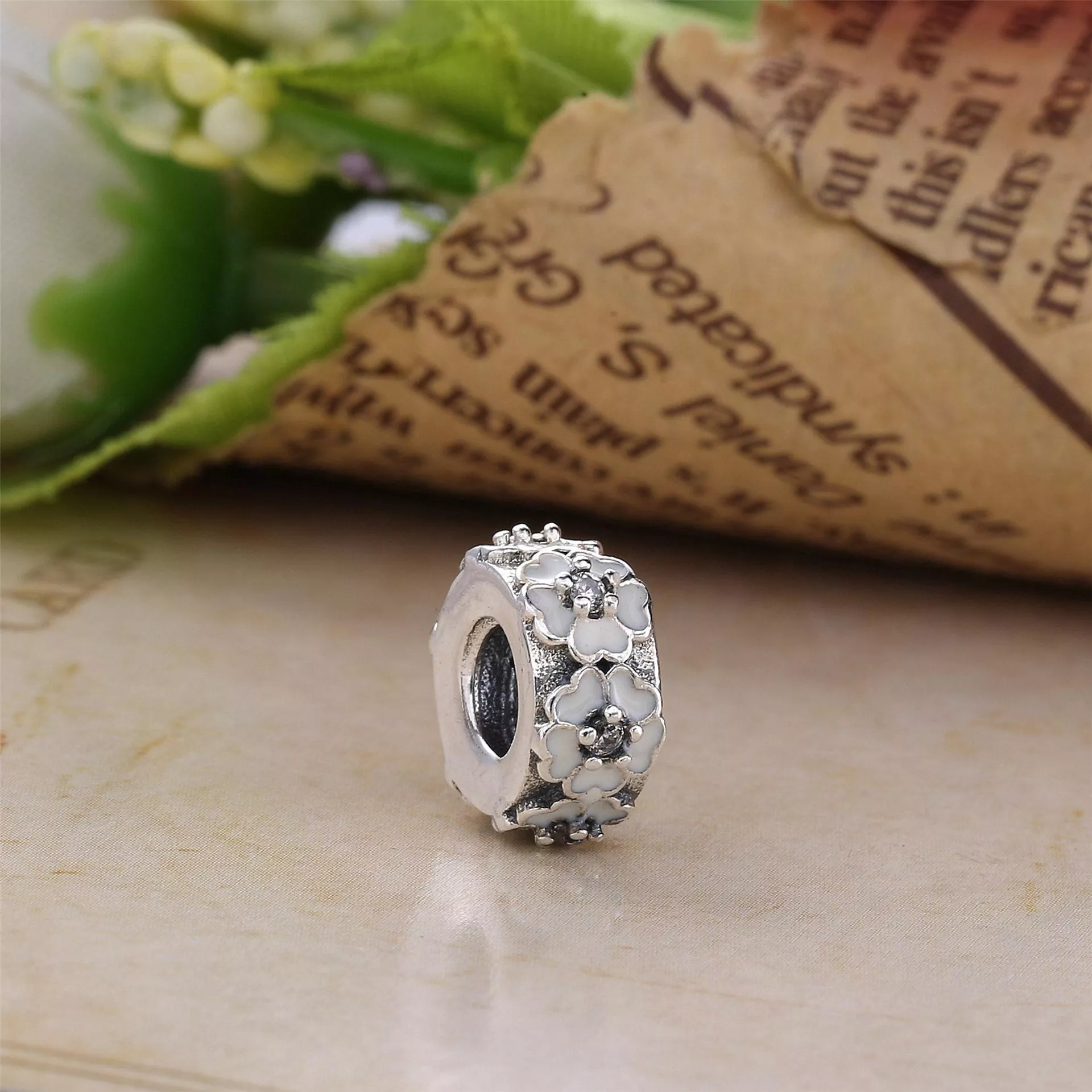 Separador Pandora de prata Prímula rosa