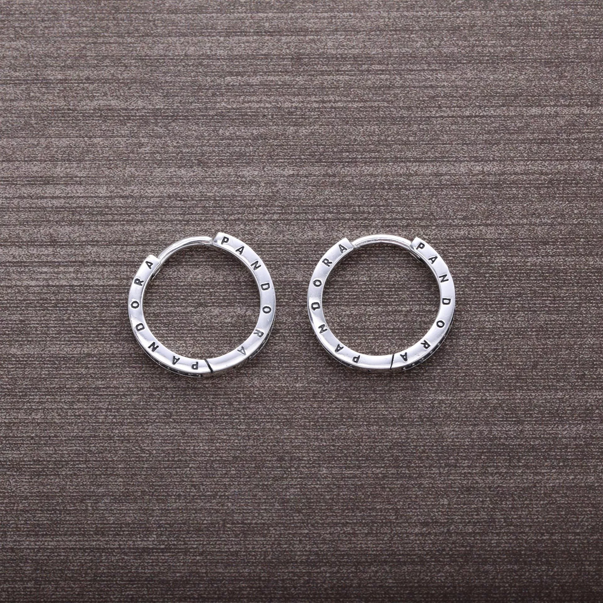 Brinco de Prata Argola Brilho PANDORA - 290558CZ