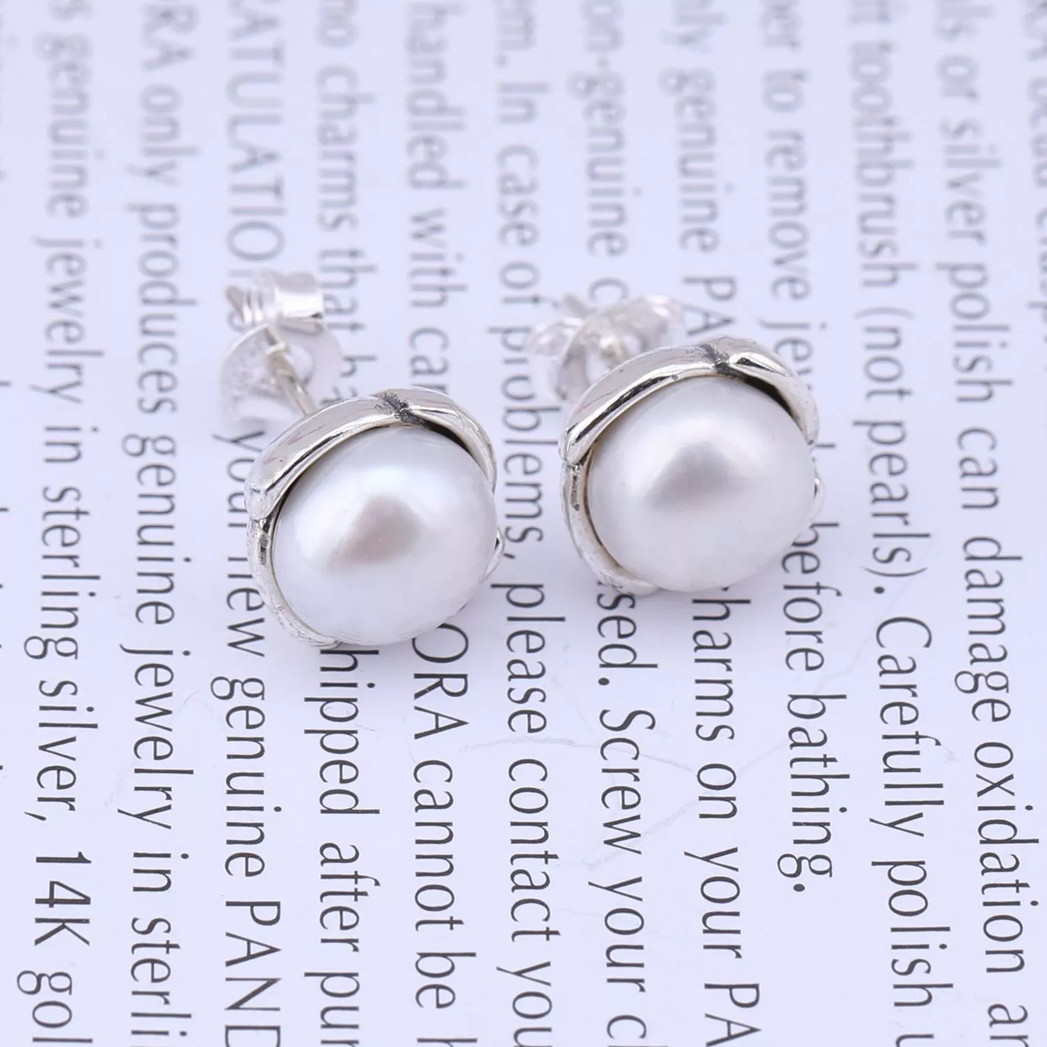 Brinco PANDORA de Prata Flor de Pérola - 290157GP