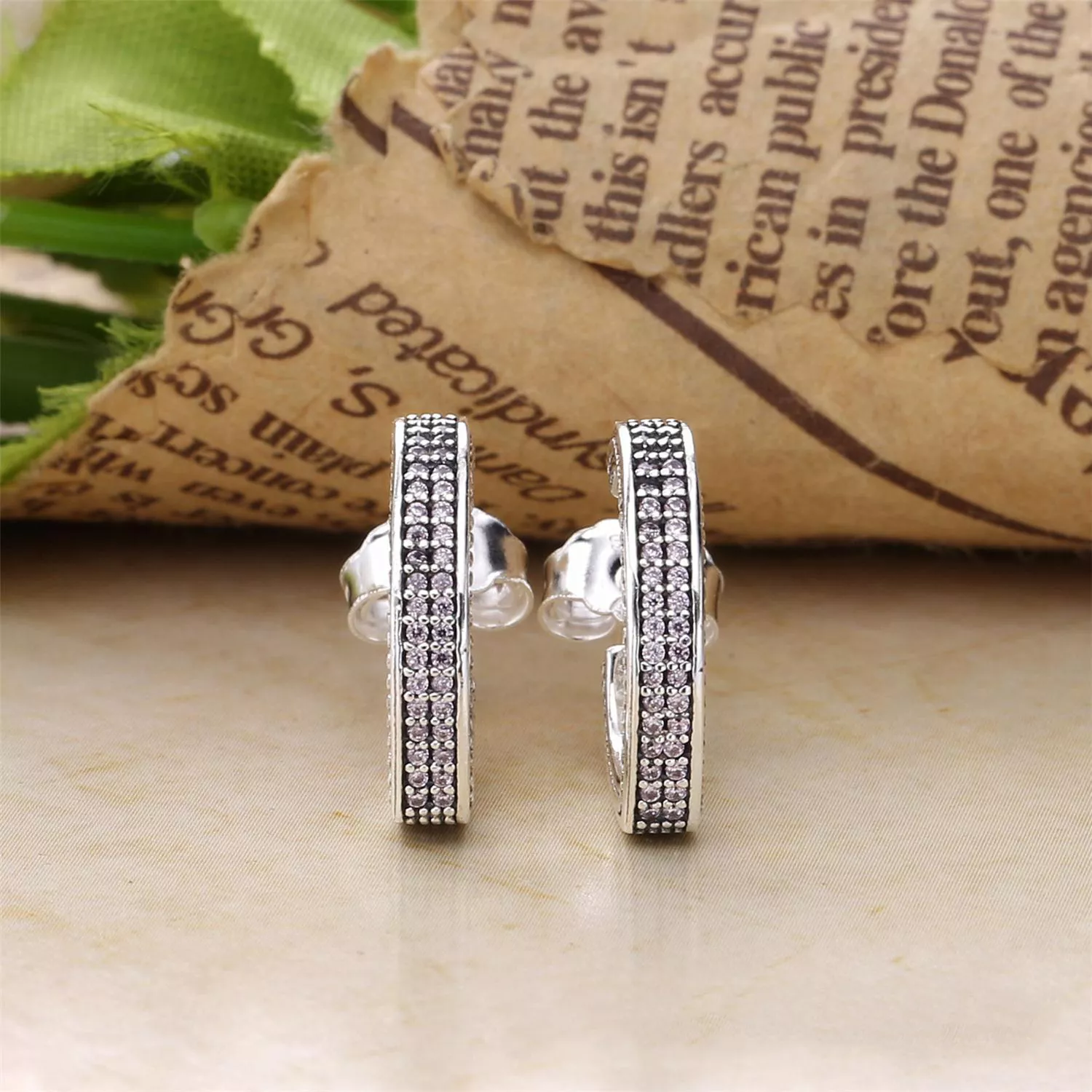 Brincos Pandora de prata Pavê Zircônia Cúbica