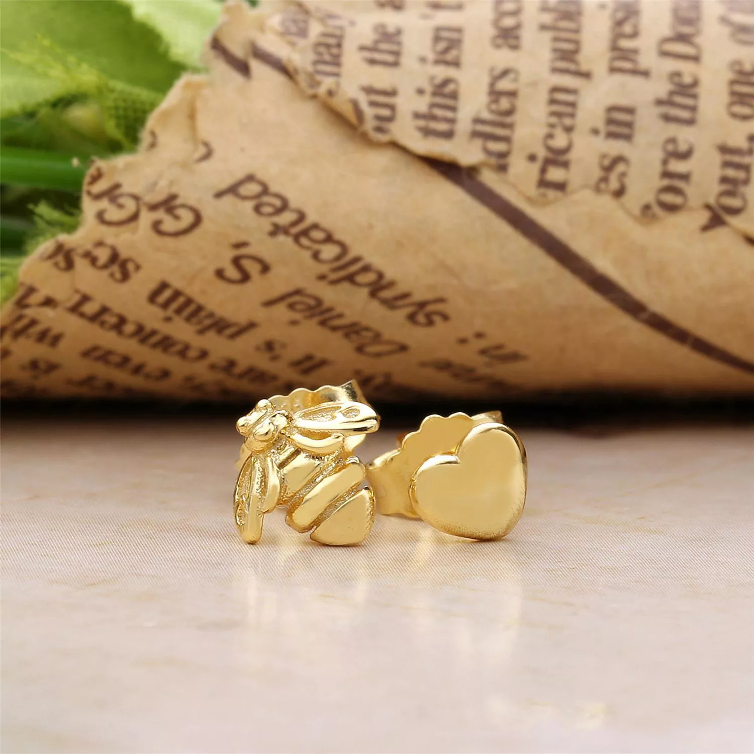 Brinco PANDORA Shine Abelha Apaixonada - 267071