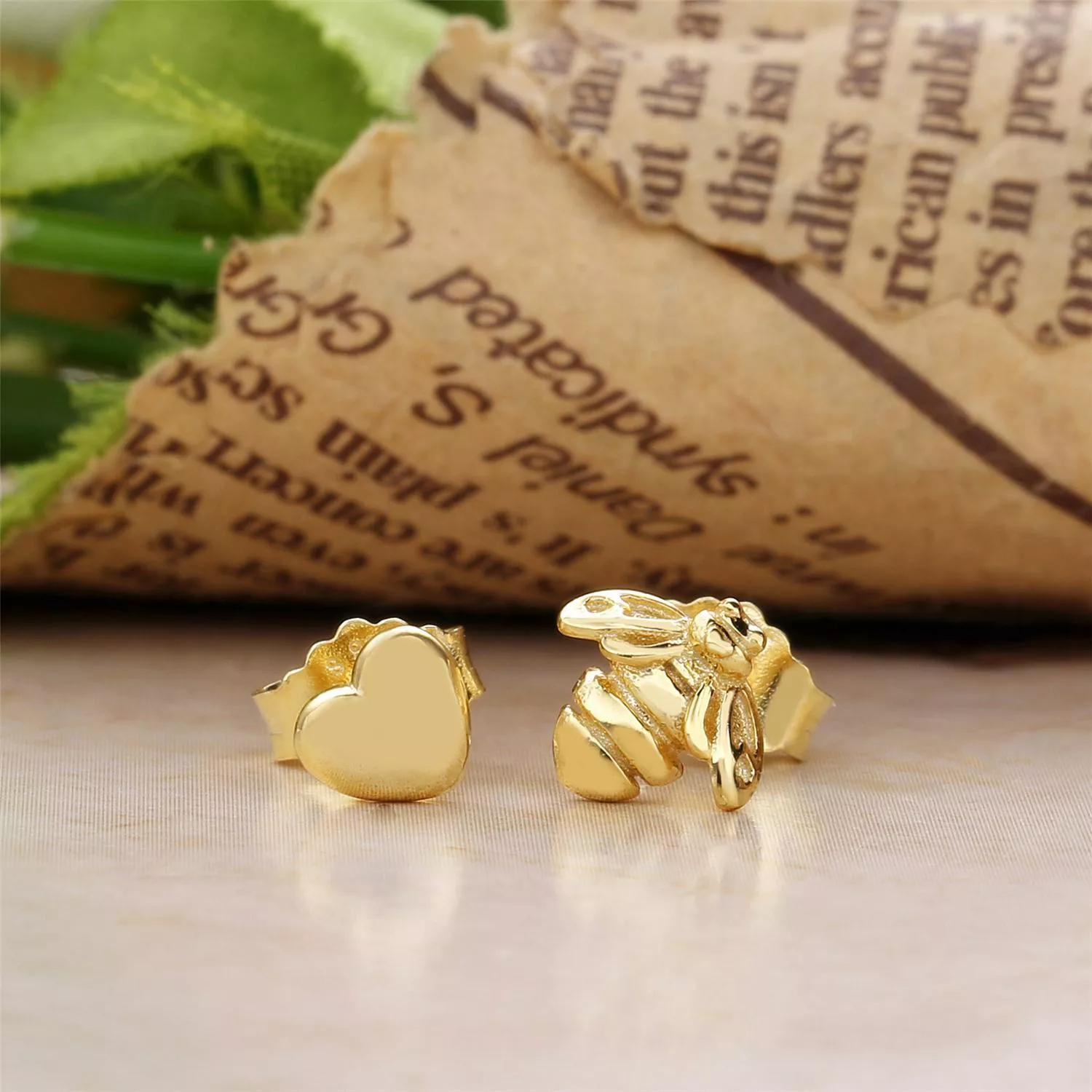 Brinco PANDORA Shine Abelha Apaixonada - 267071