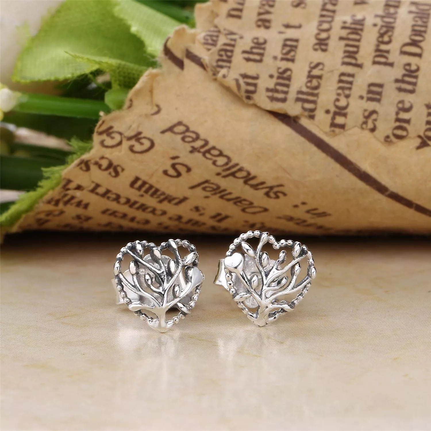 Brincos PANDORA Corações Florescentes - 297085