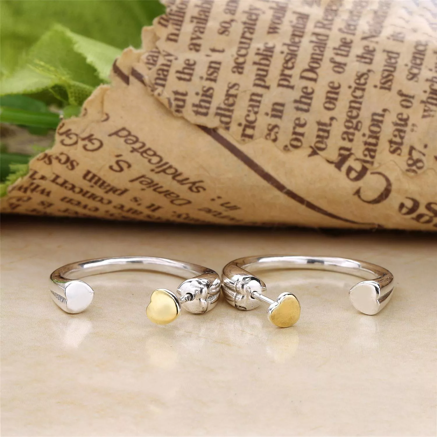 Brinco PANDORA Dois Corações