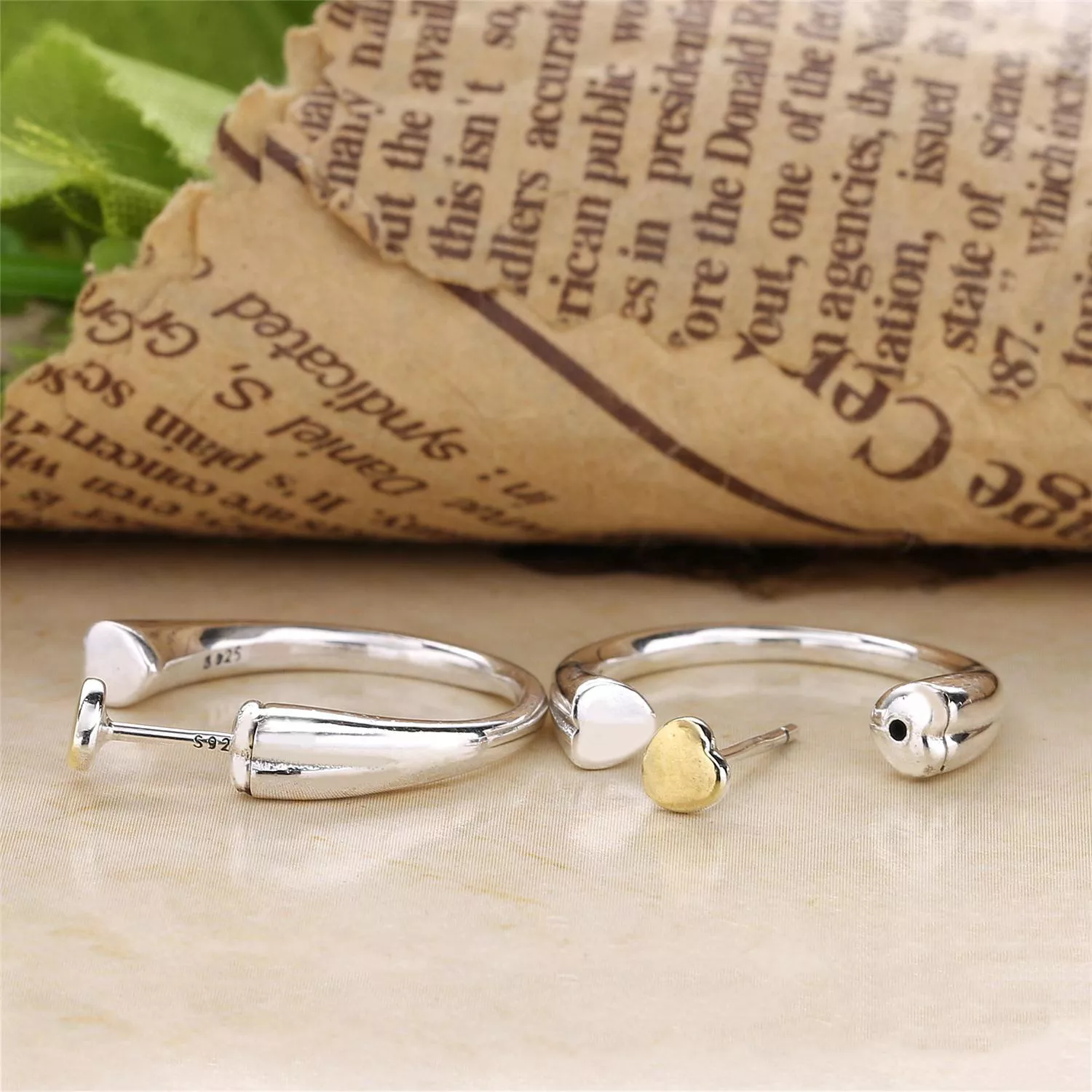 Brinco PANDORA Dois Corações