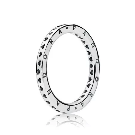 anel coracoes pandora signature