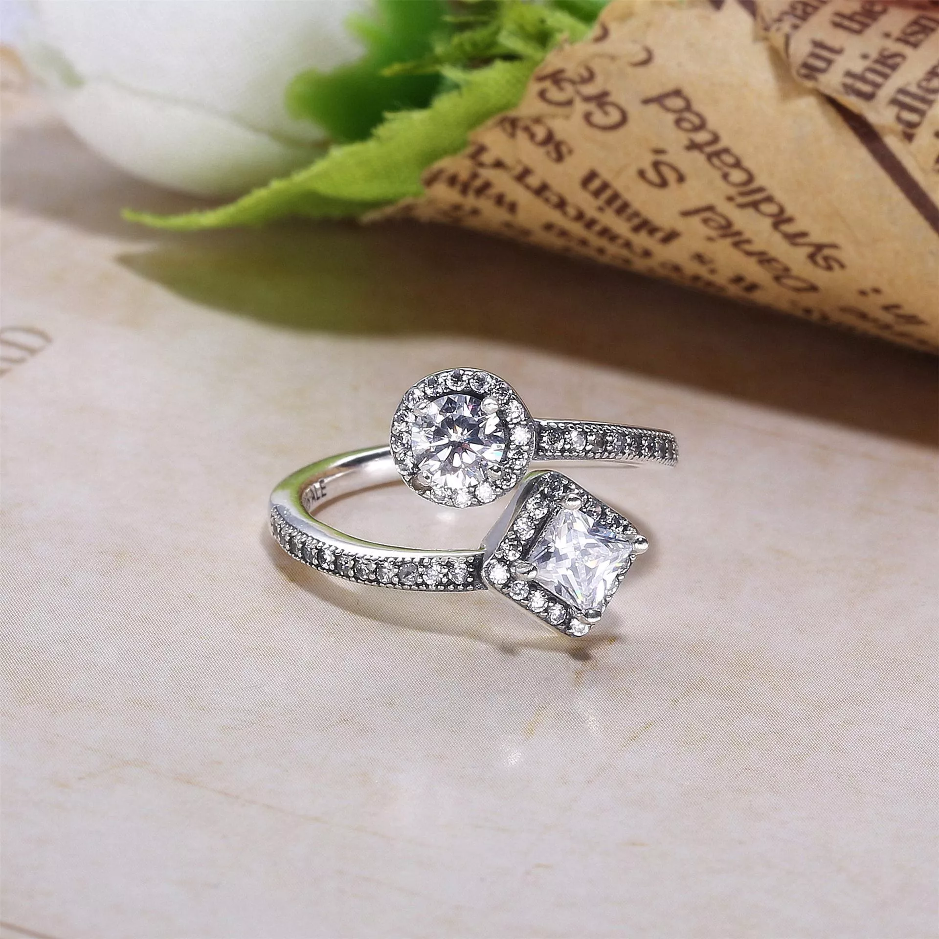 Anel PANDORA Elegância Radiante - 191031CZ