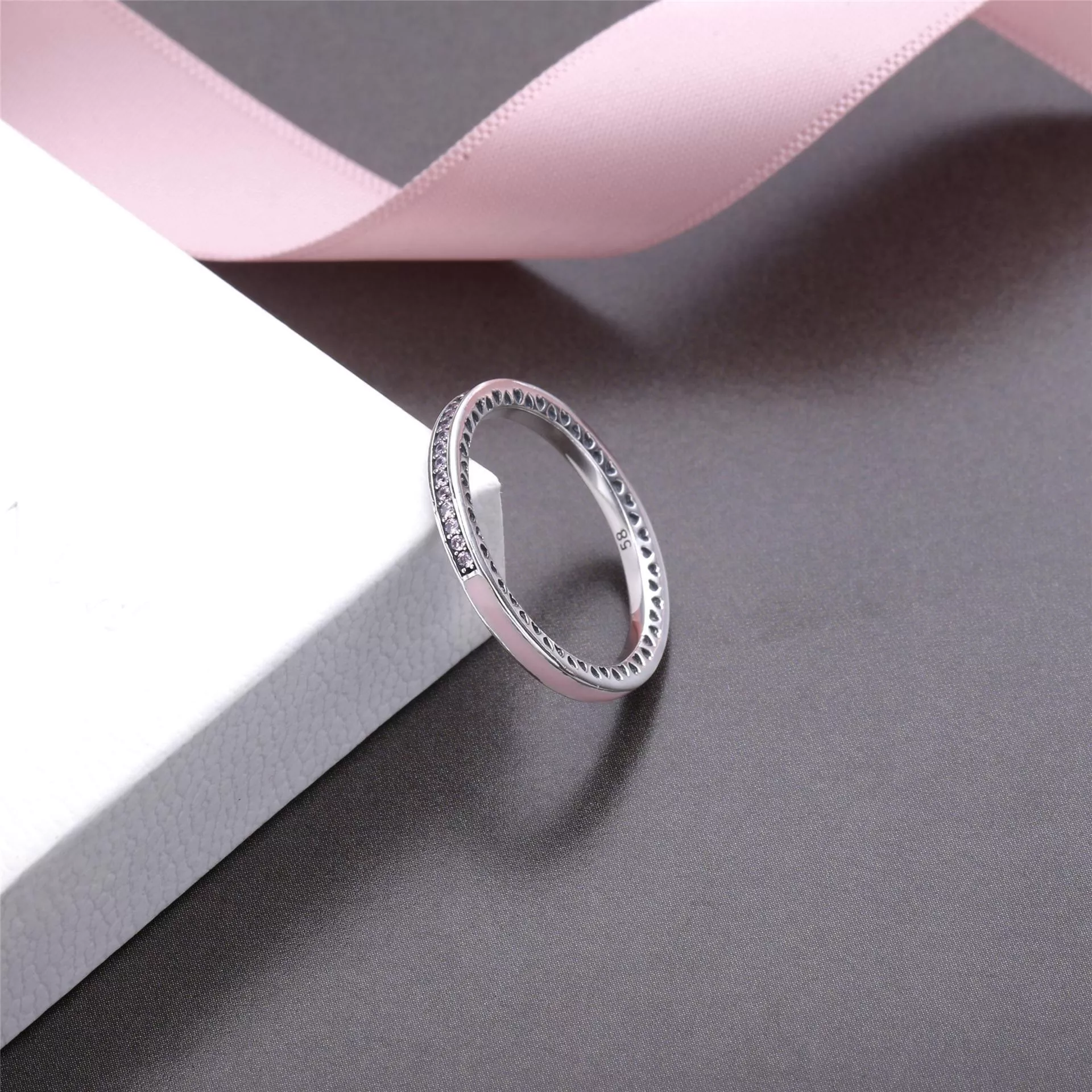 Anel Corações Radiantes PANDORA Orquídea - 191011NCC