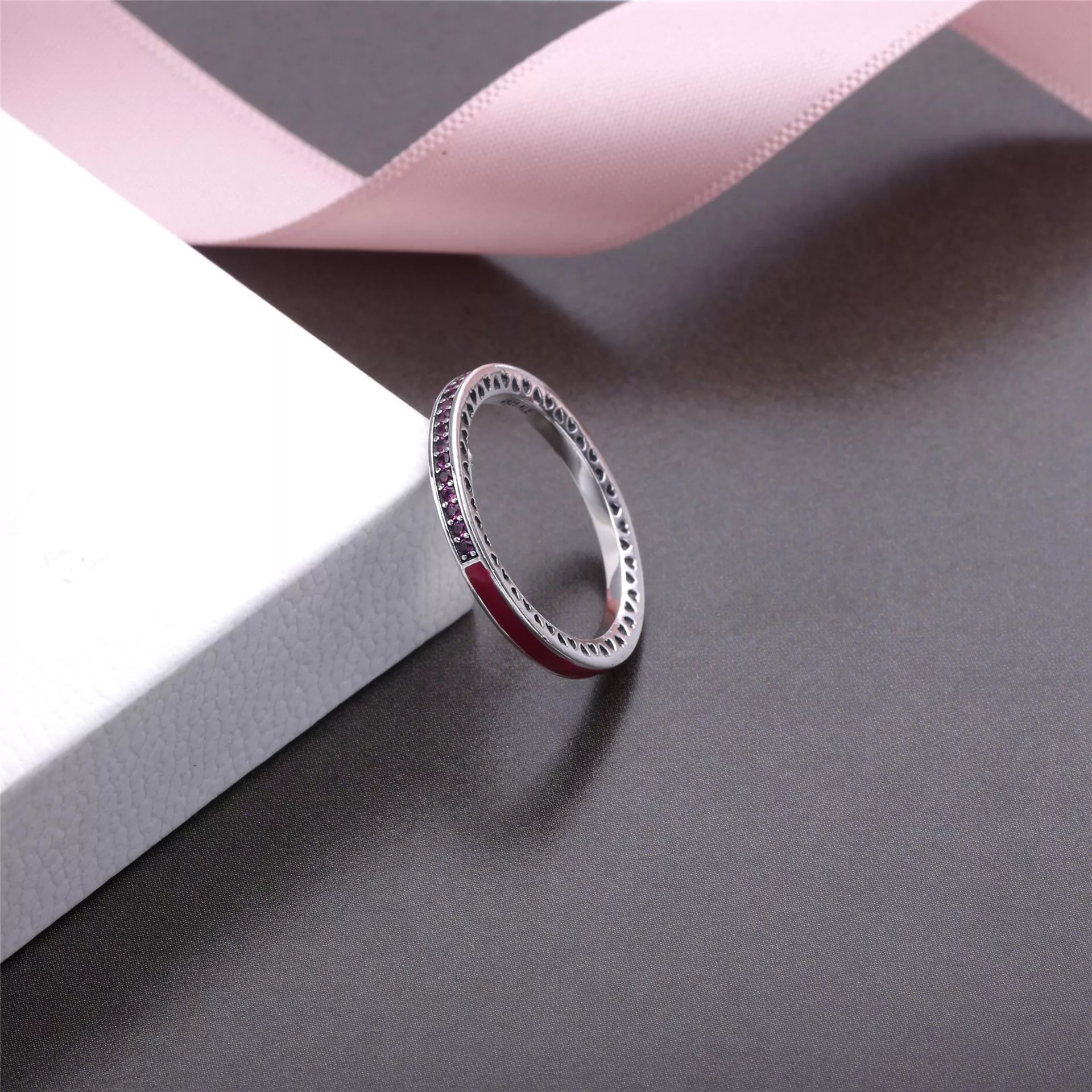 Anel Corações Radiantes PANDORA Orquídea - 191011NCC