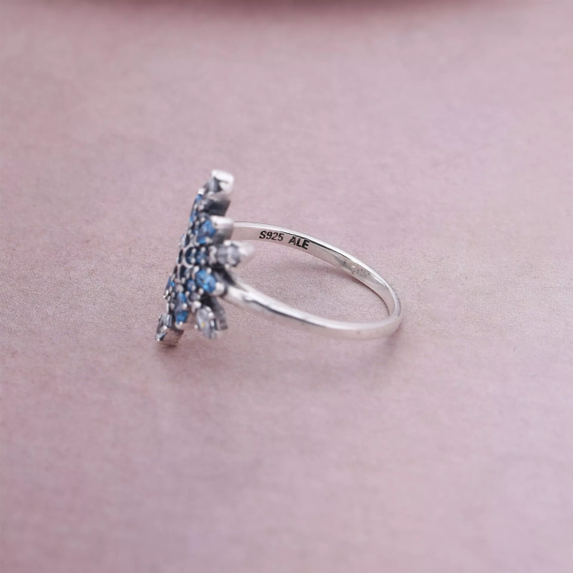 Anel PANDORA Cristal de Neve - 190969NBLMX