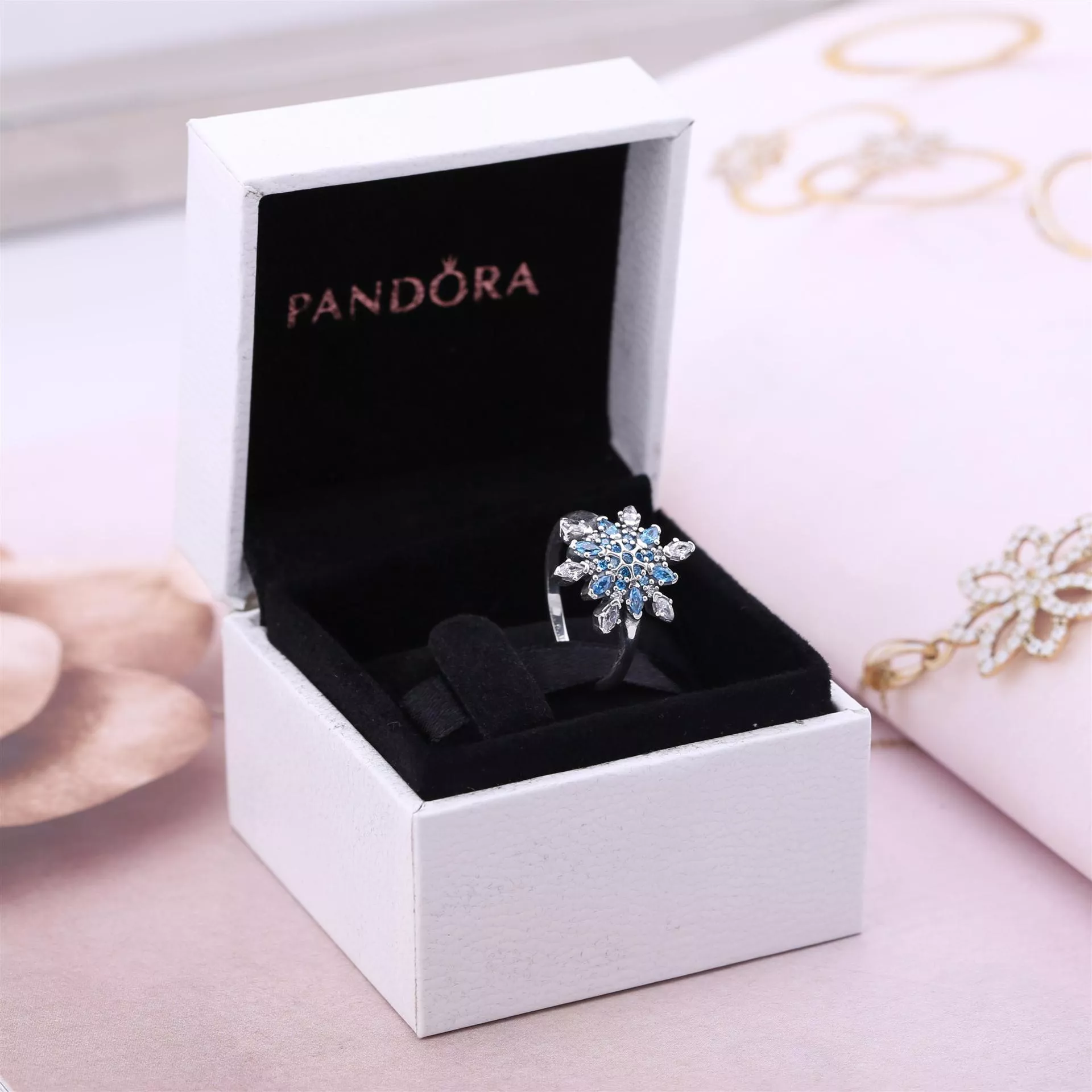 Anel PANDORA Cristal de Neve - 190969NBLMX
