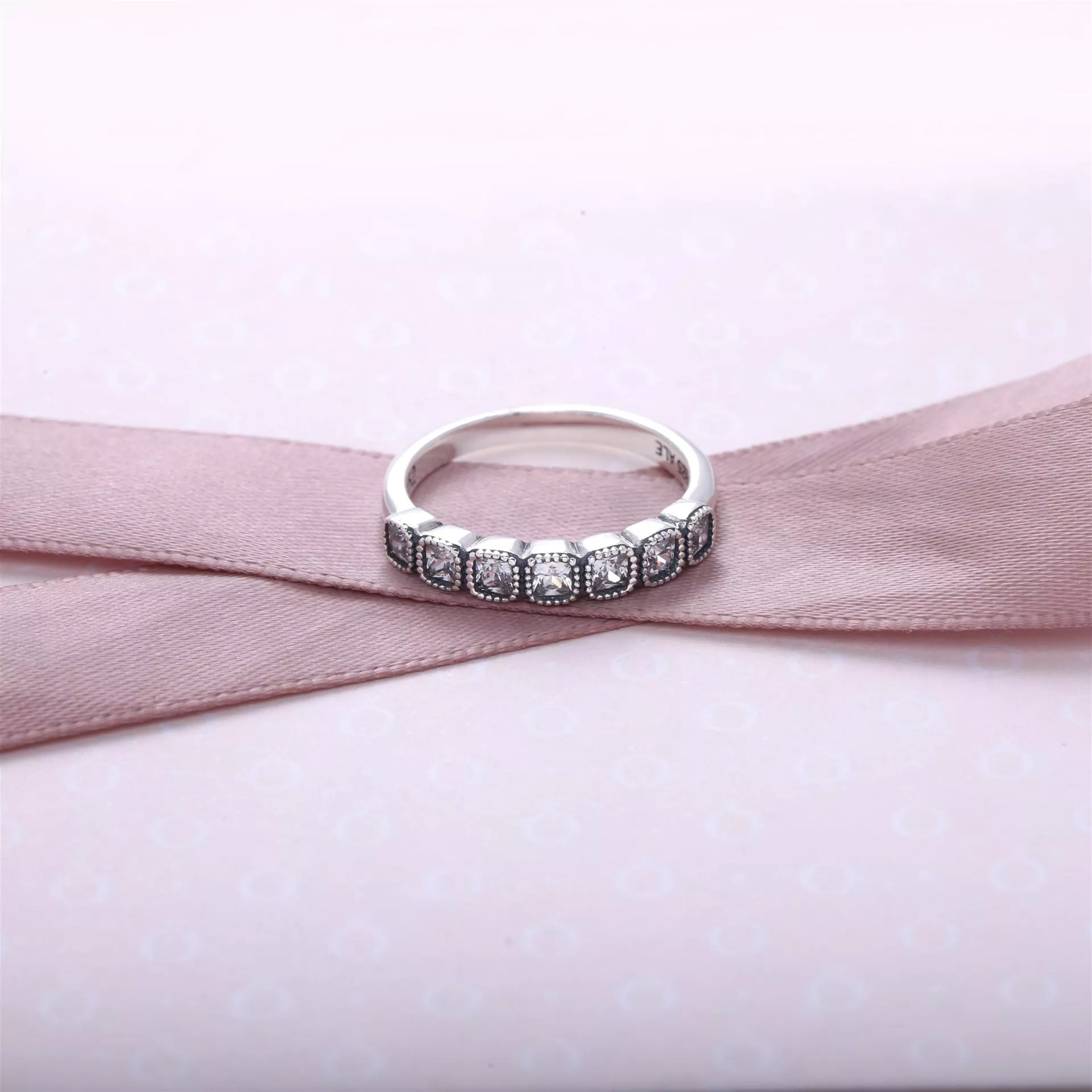 Anel PANDORA Elegância Encantada - 191019CZ