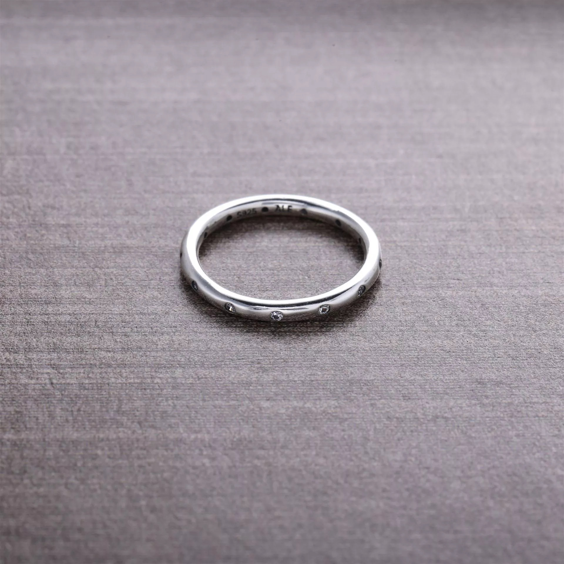 Anel PANDORA Pontos de Luz - 190945CZ